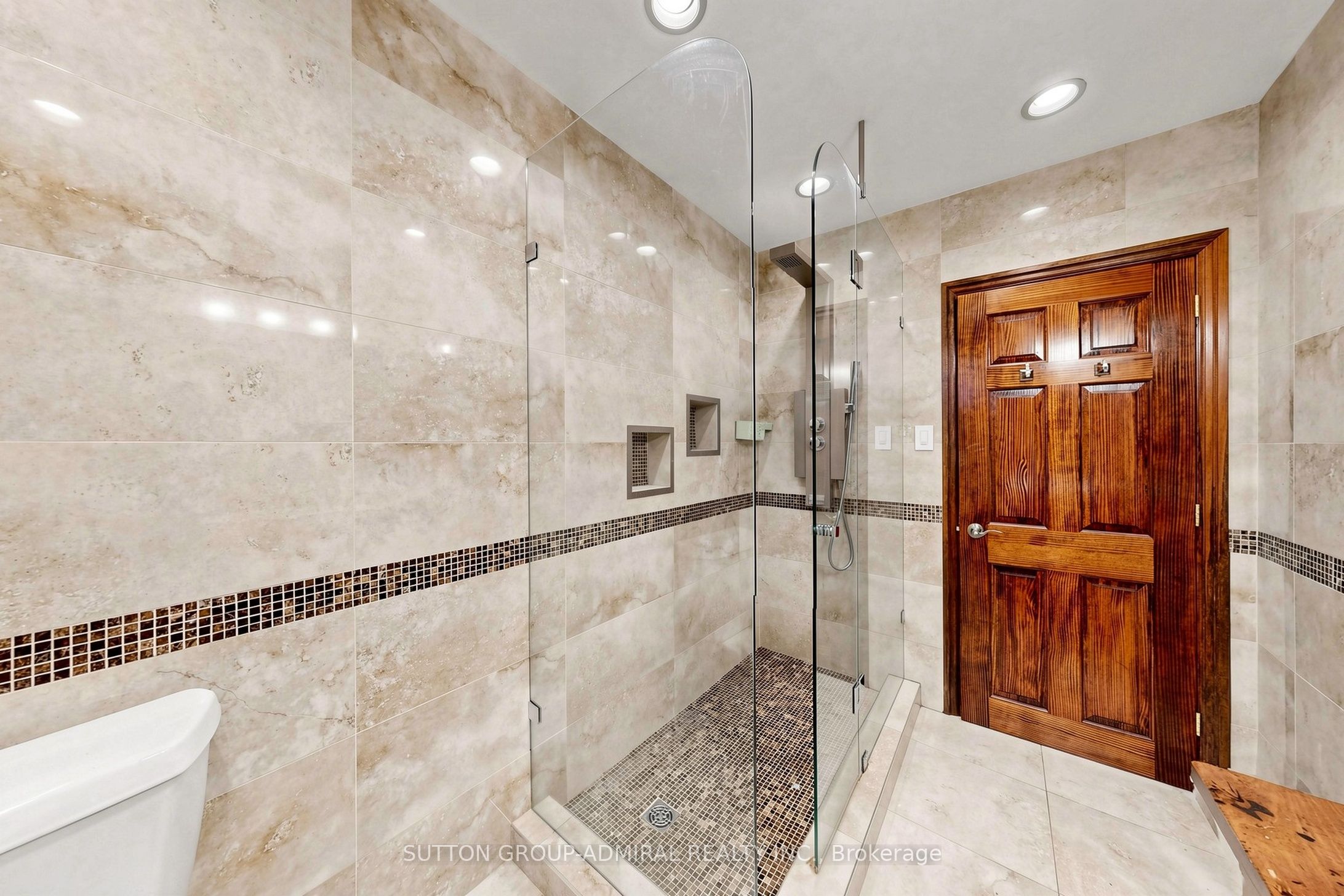 34 Paragon Road Property Photo 16