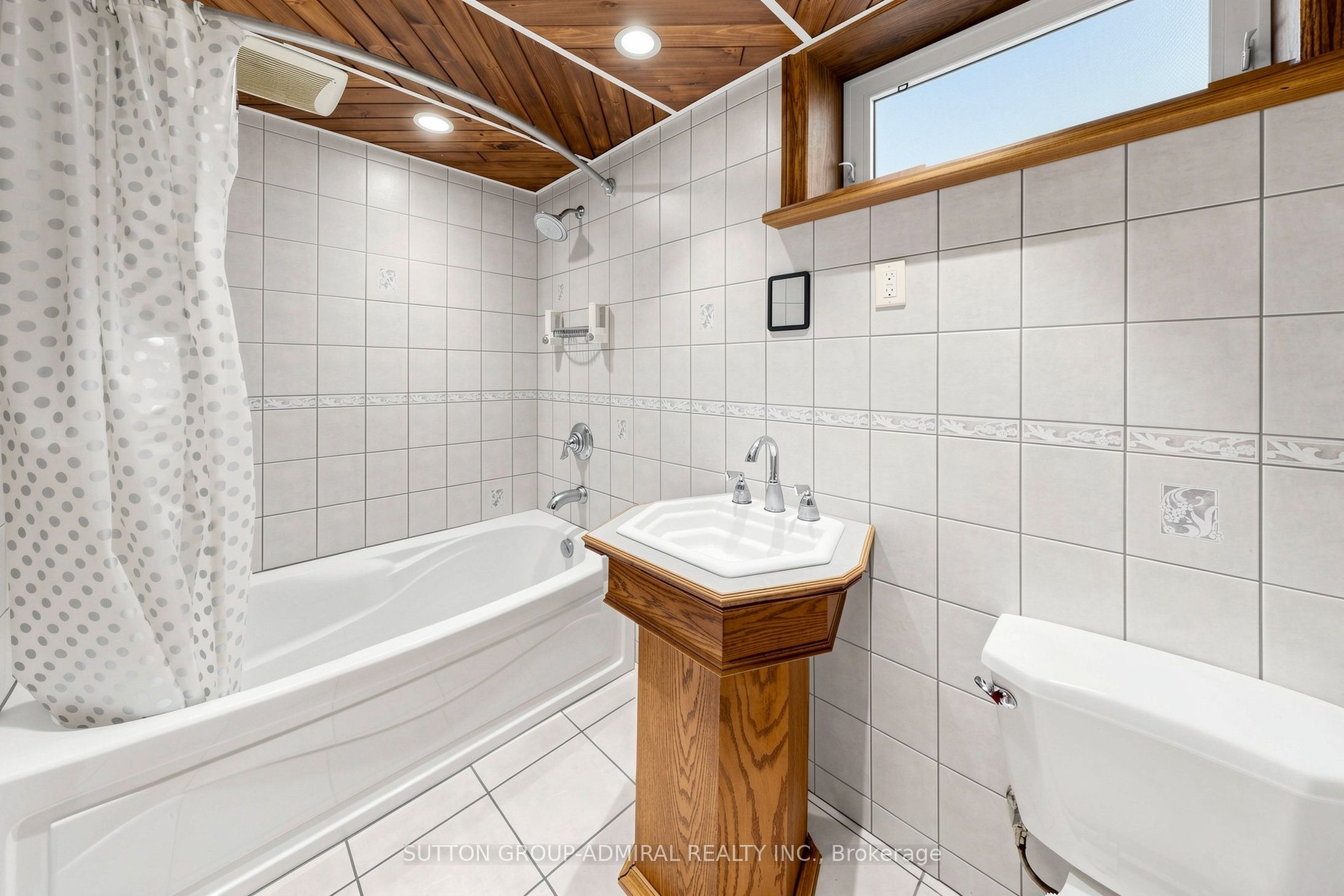 34 Paragon Road Property Photo 27