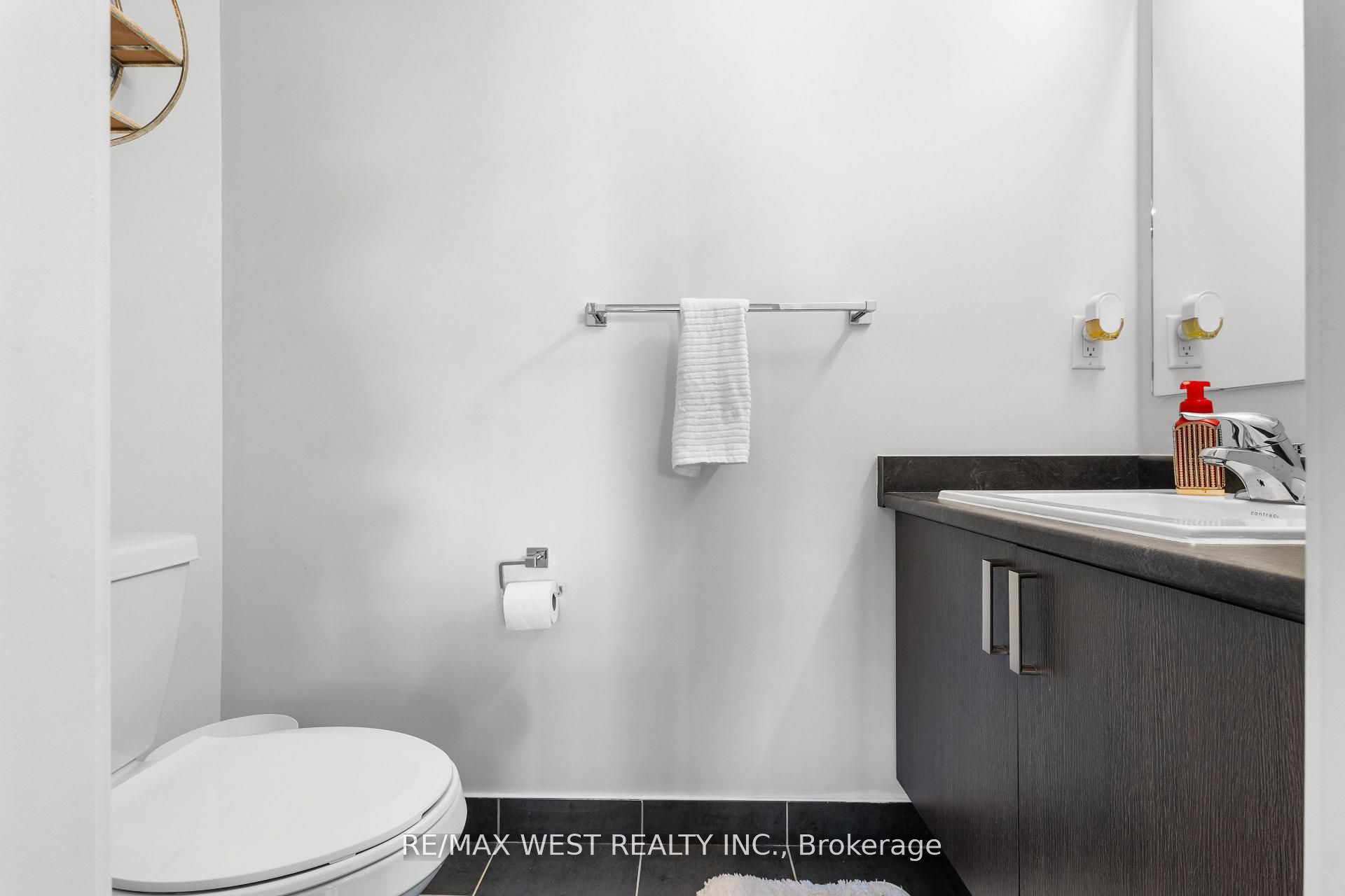 1062 Douglas Mccurdy Common 225 Property Photo 10