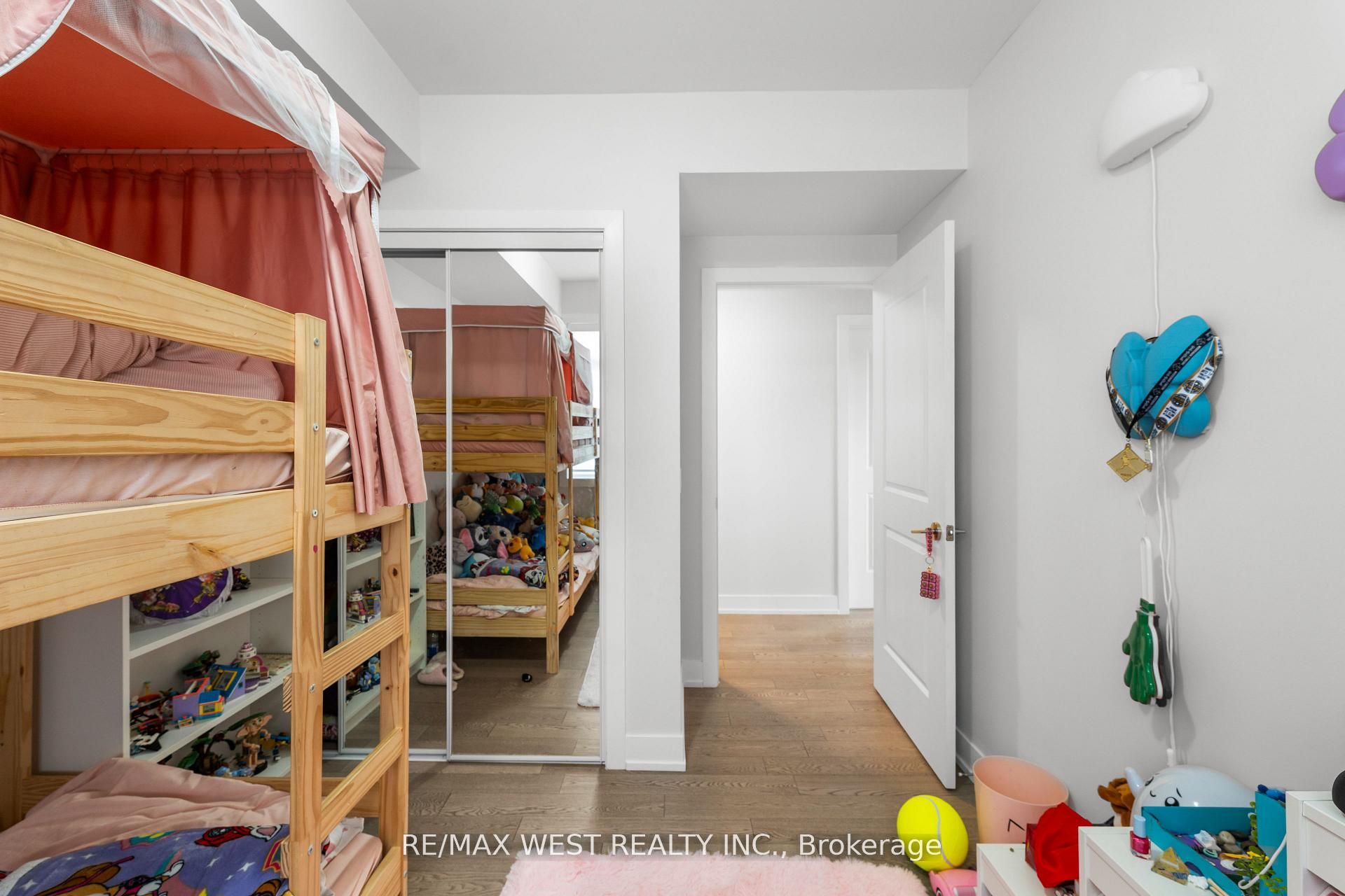 1062 Douglas Mccurdy Common 225 Property Photo 12