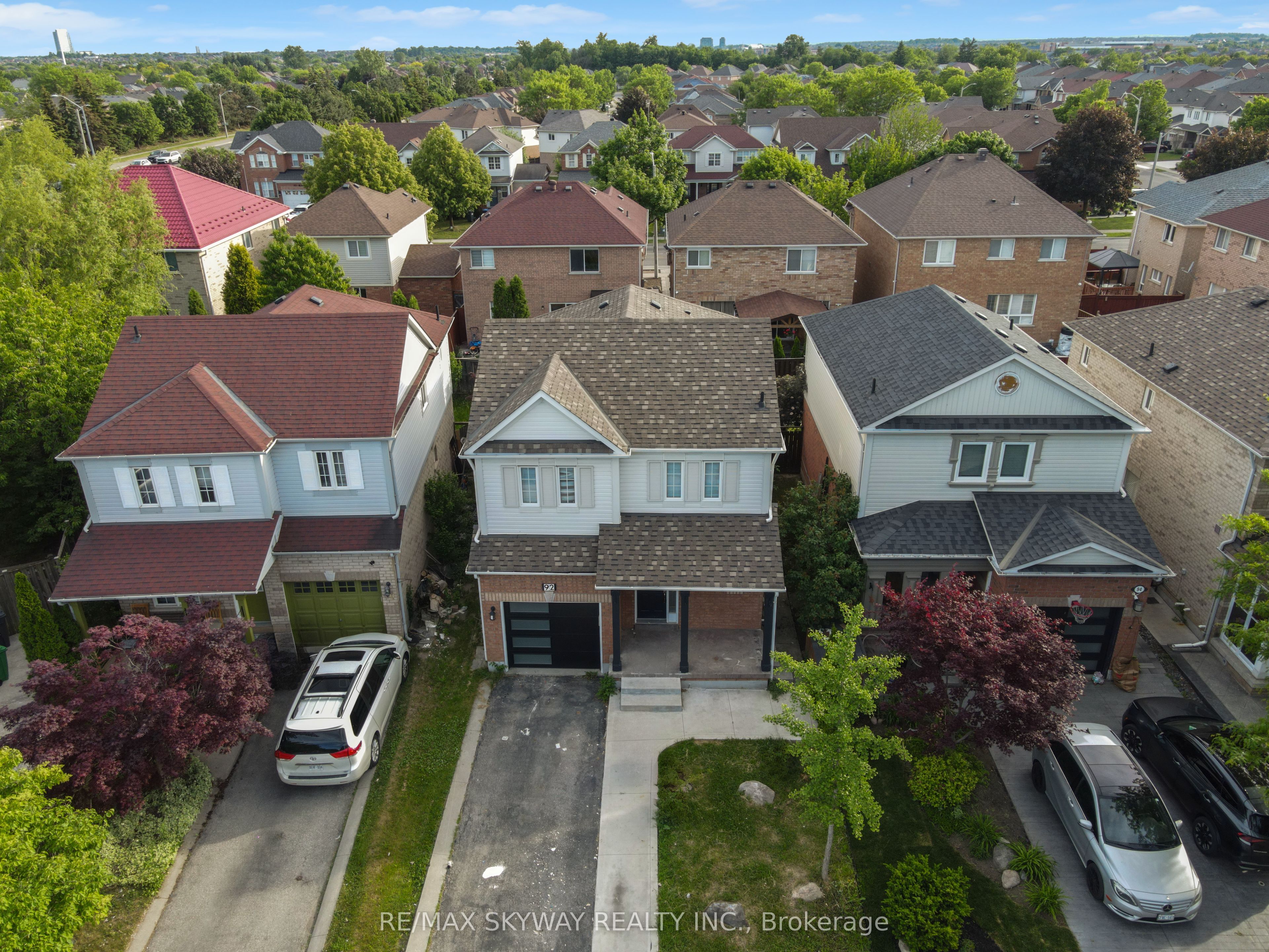 92 Charleswood Circle Property Photo 1
