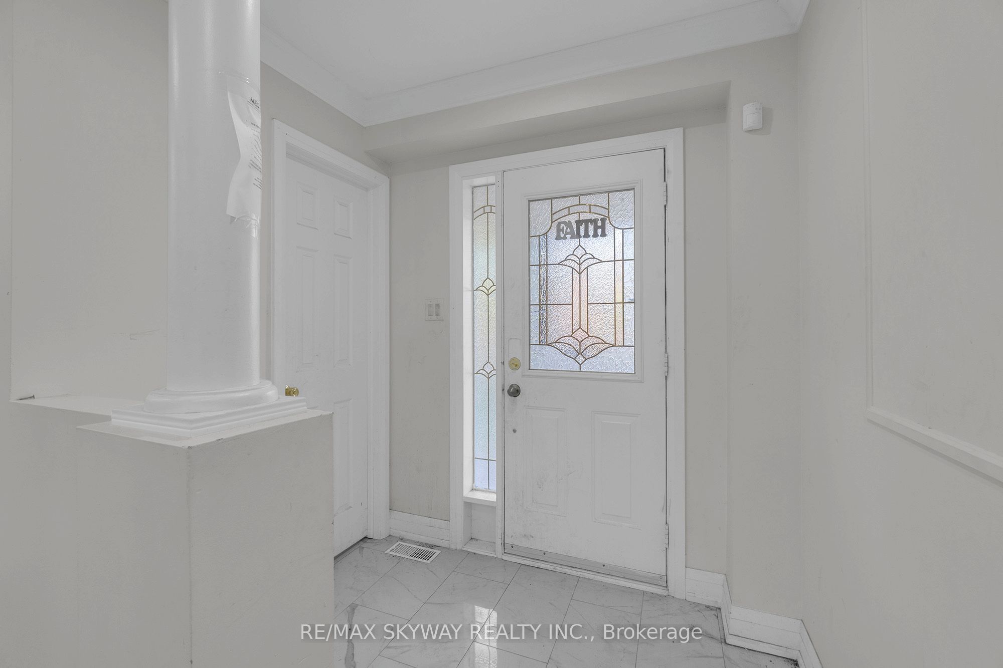 92 Charleswood Circle Property Photo 8