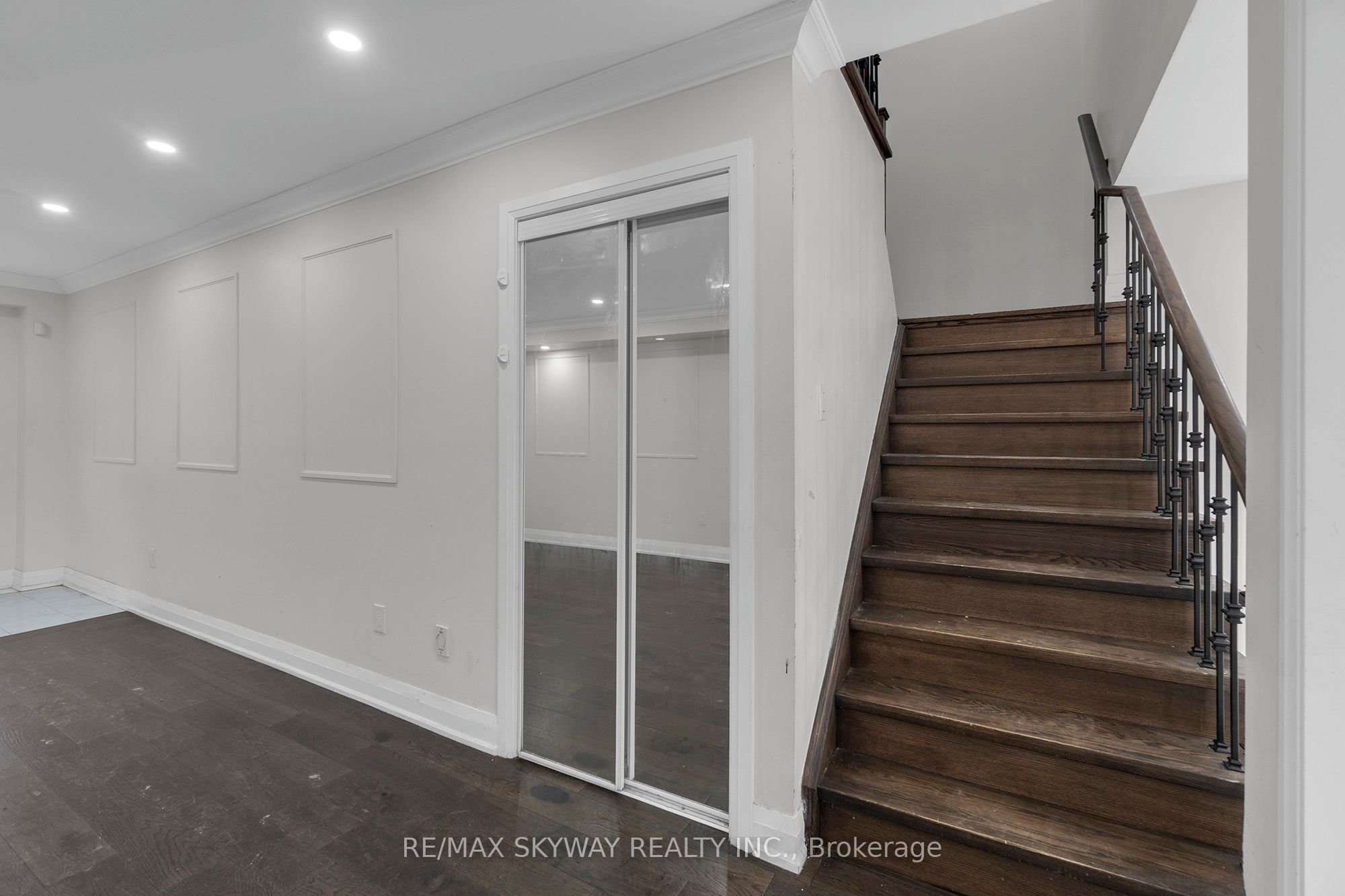92 Charleswood Circle Property Photo 19