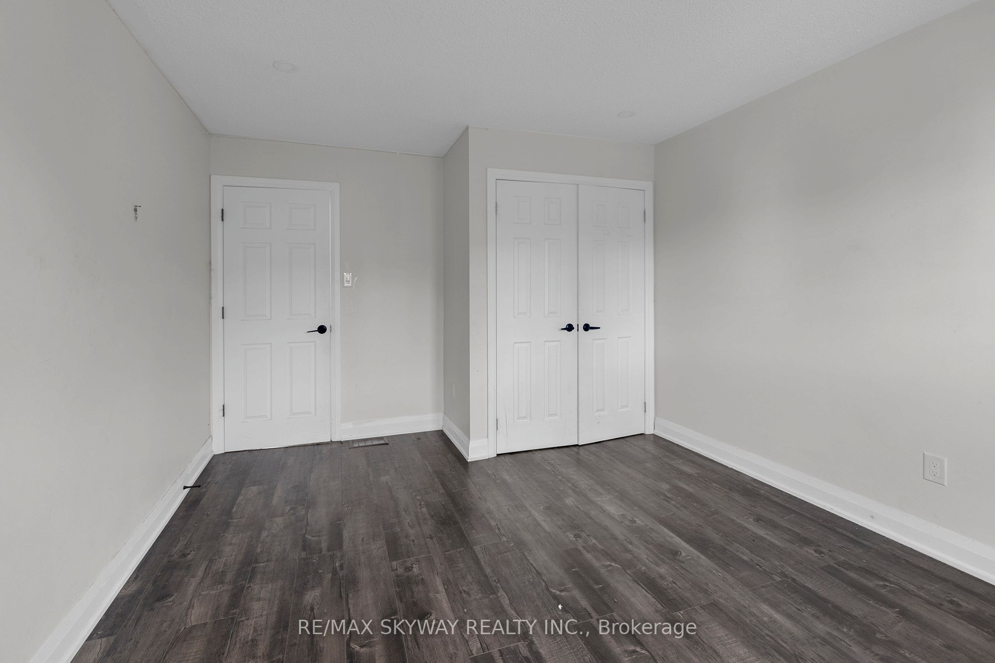 92 Charleswood Circle Property Photo 29