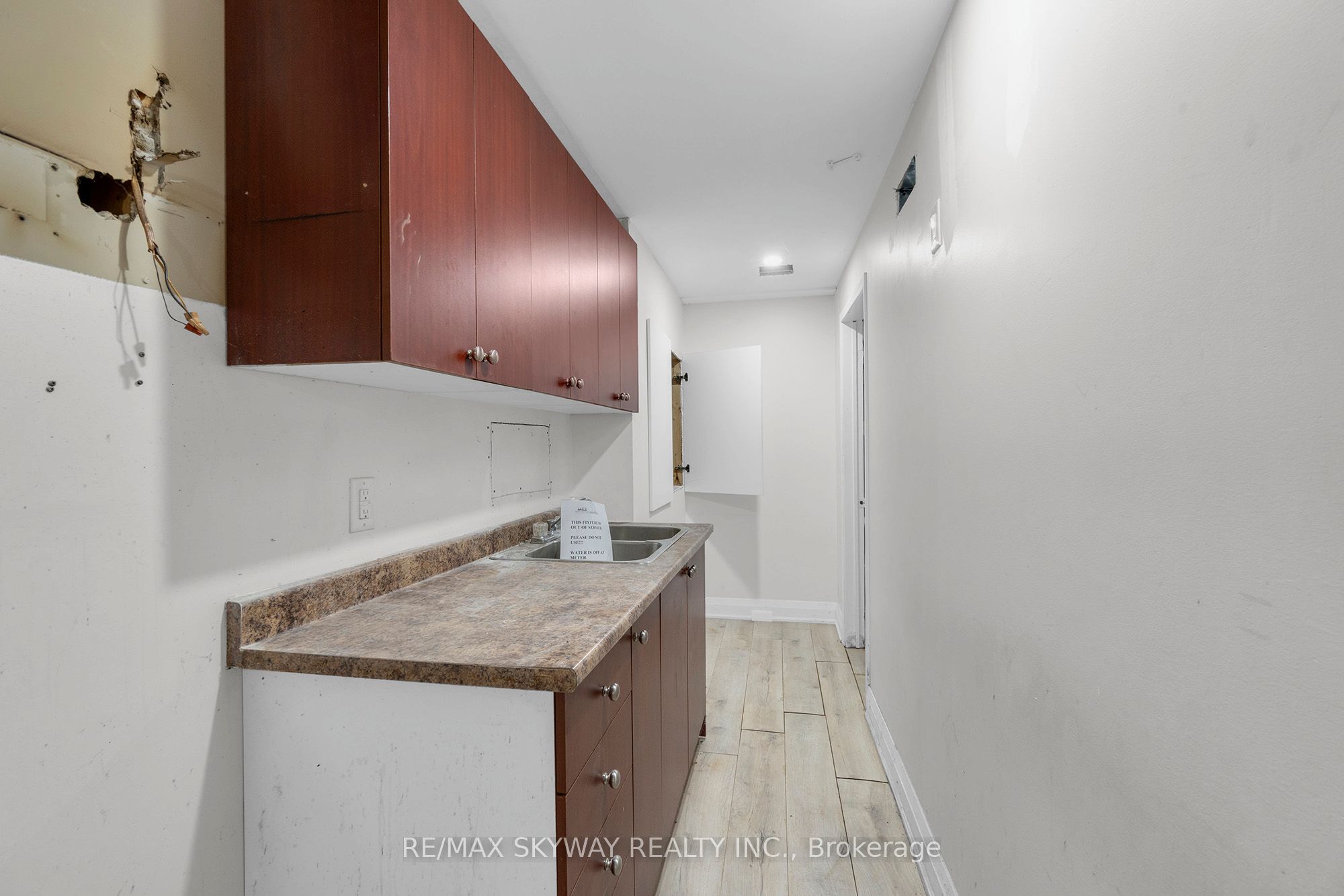 92 Charleswood Circle Property Photo 35