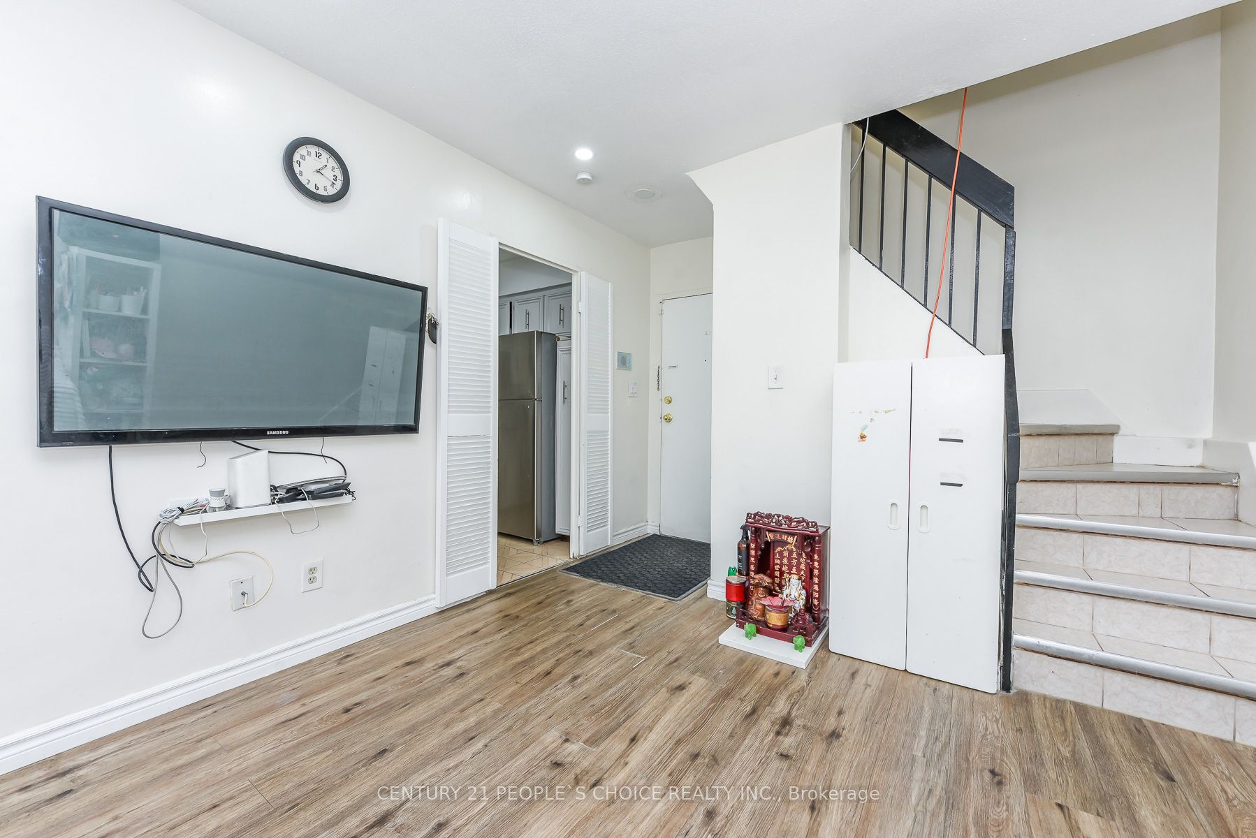 10 Eddystone Avenue 108 Property Photo 6