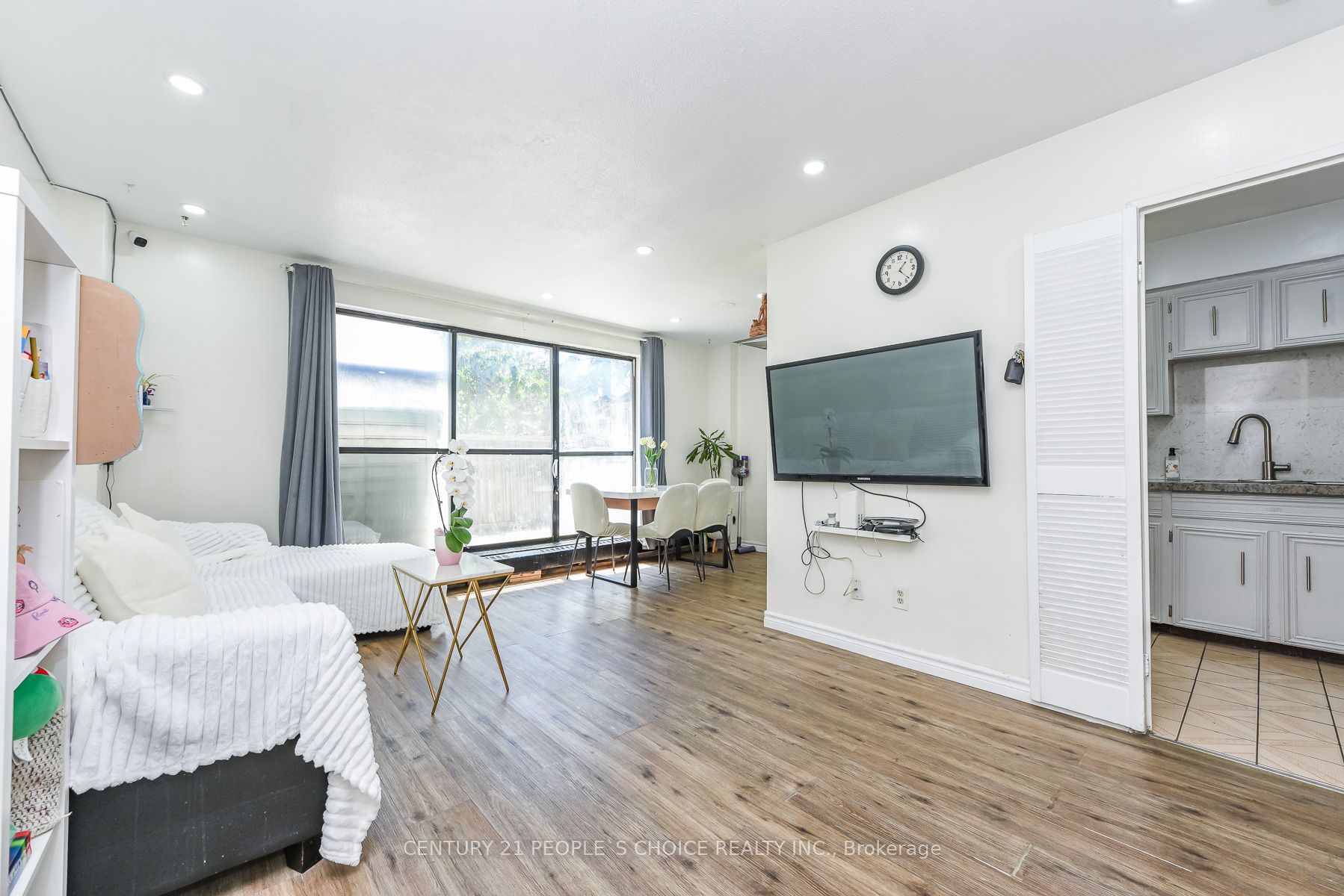10 Eddystone Avenue 108 Property Photo 13
