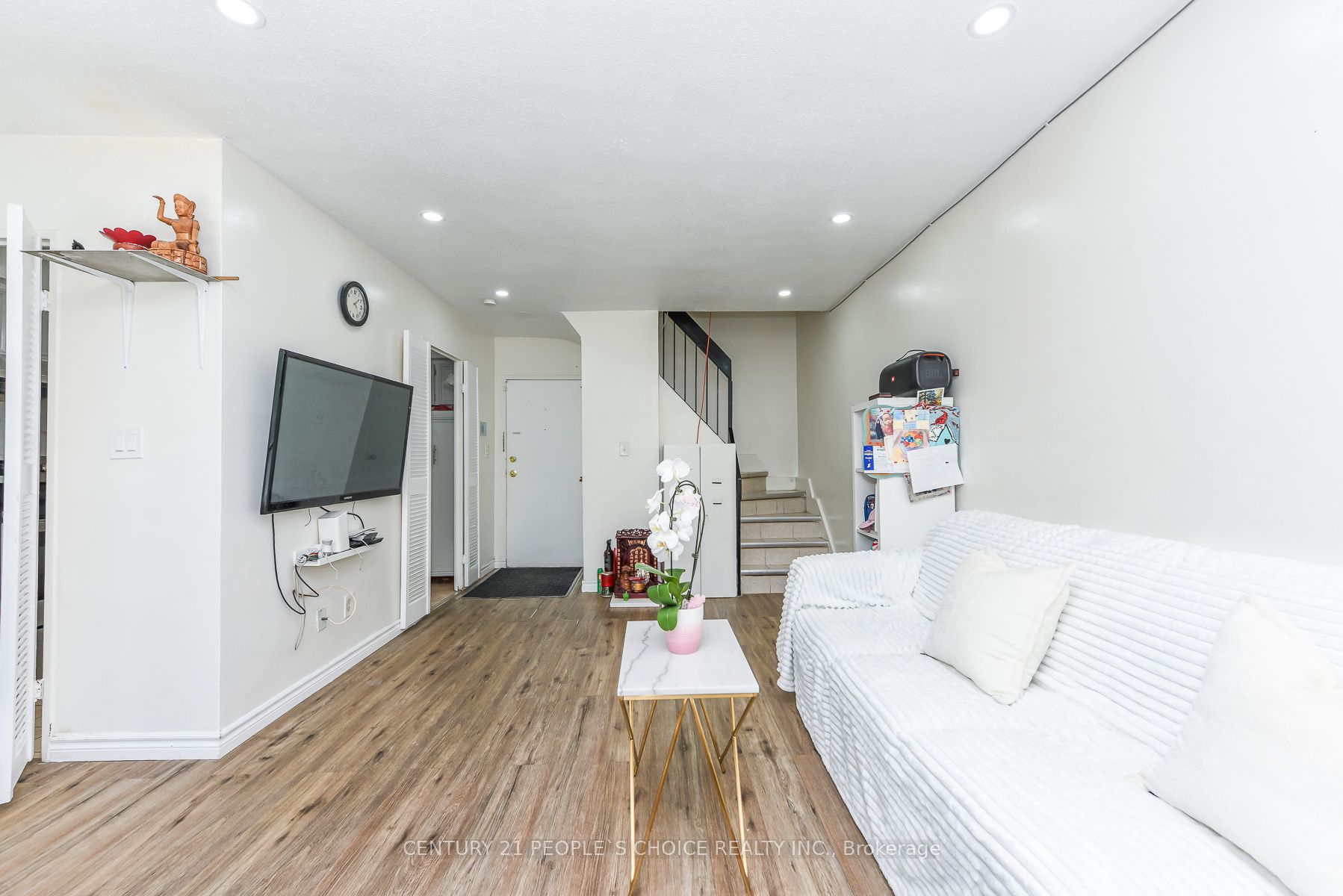 10 Eddystone Avenue 108 Property Photo 17