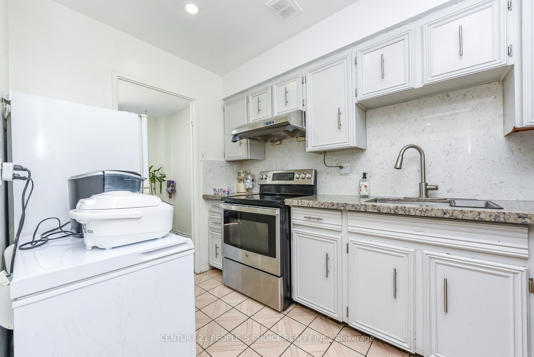 10 Eddystone Avenue 108 Property Photo 18