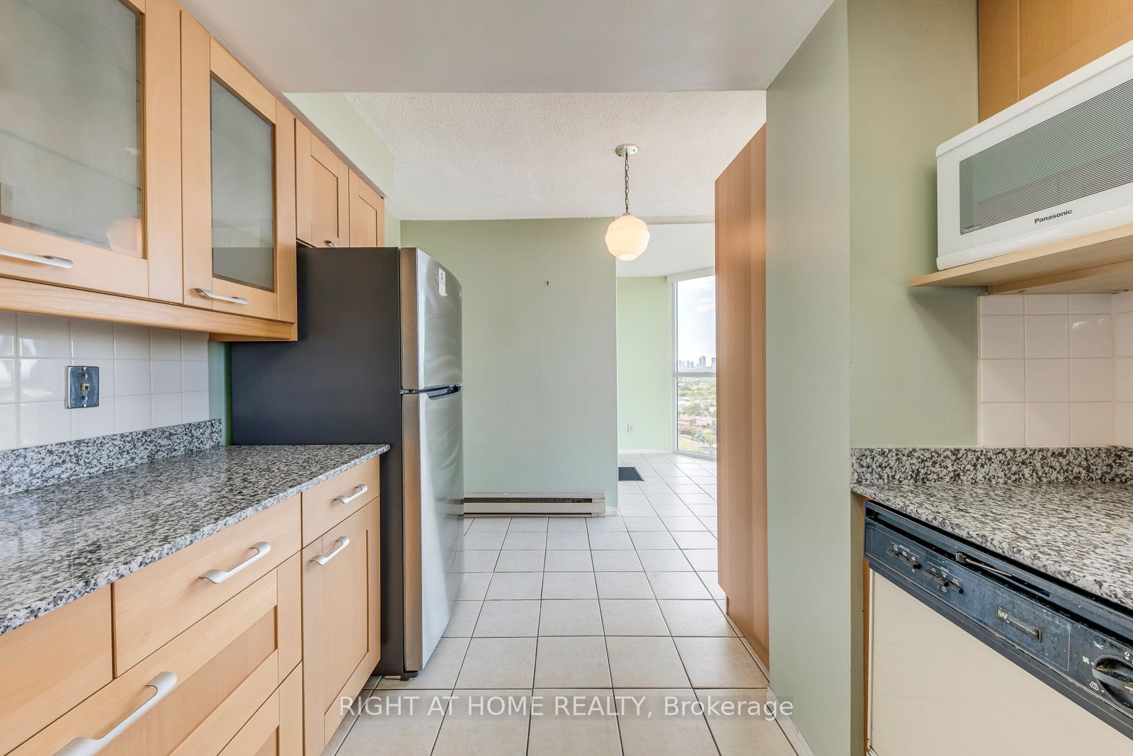 1360 Rathburn Road E 1603 Property Photo 22