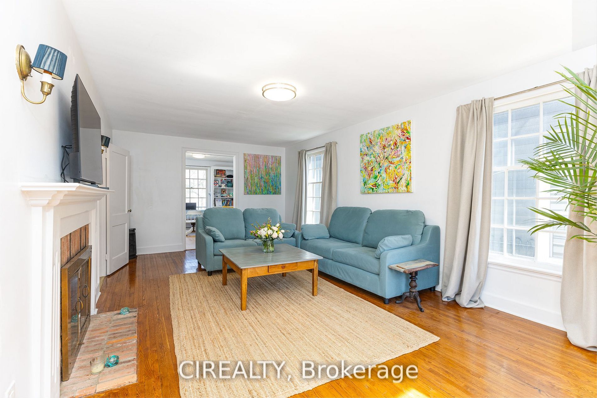 25 Howard Avenue Property Photo 6