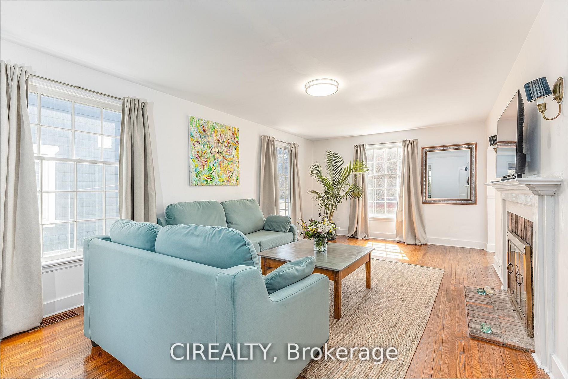 25 Howard Avenue Property Photo 7