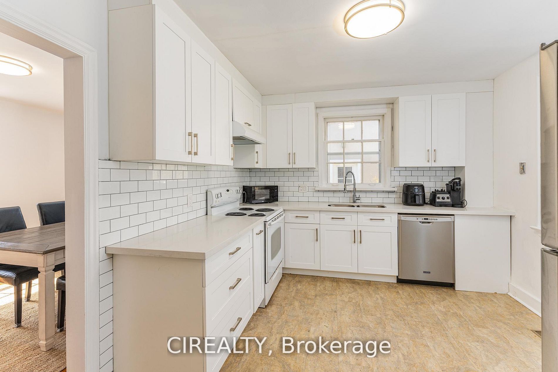 25 Howard Avenue Property Photo 14
