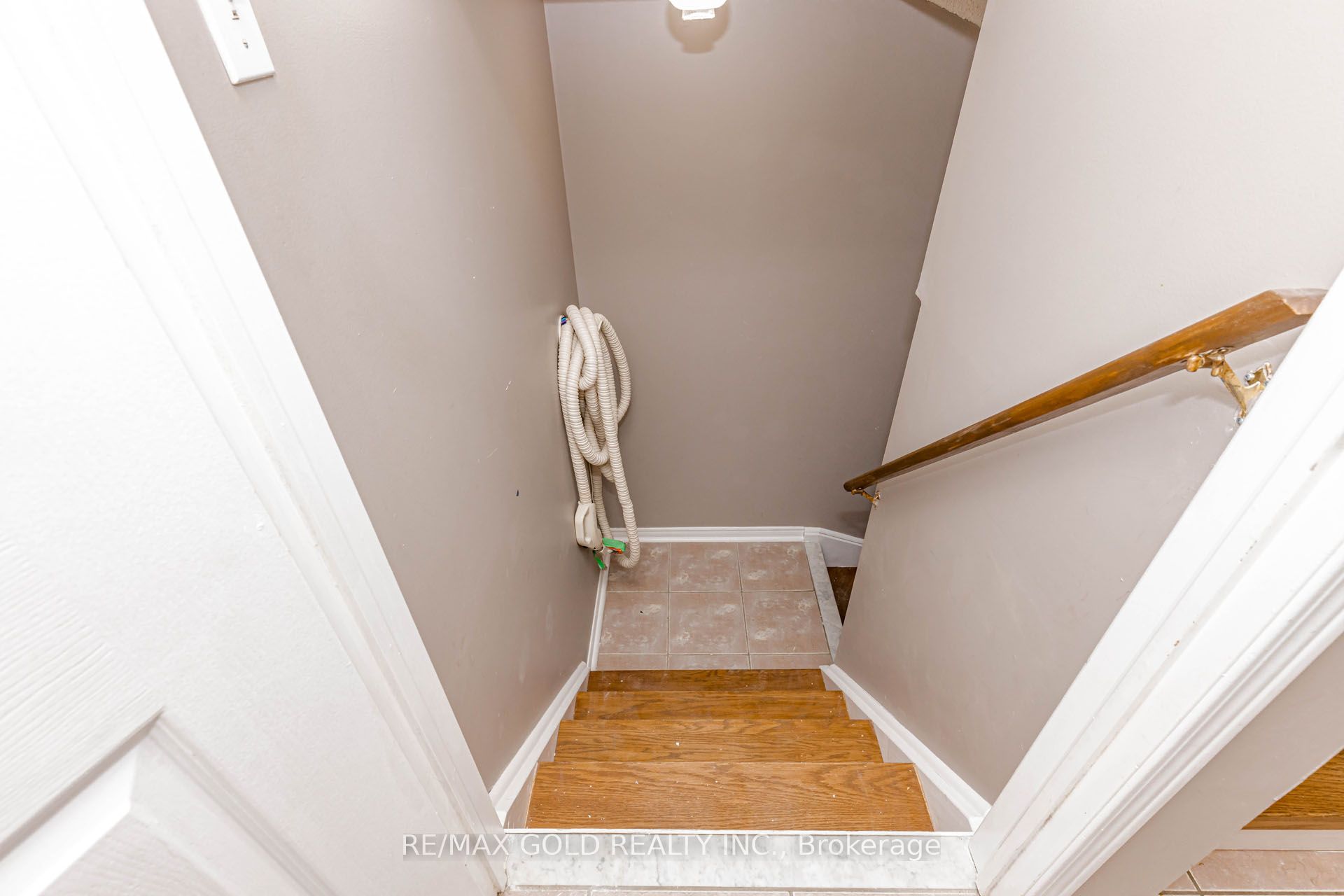 34 White Tail Crescent Property Photo 21