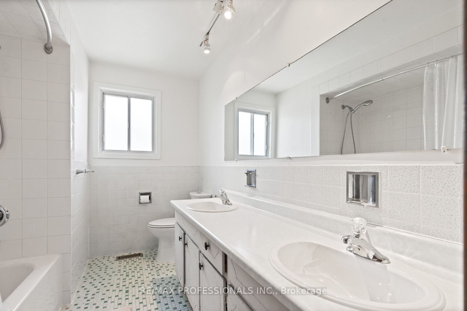 380 Targa Road Property Photo 18