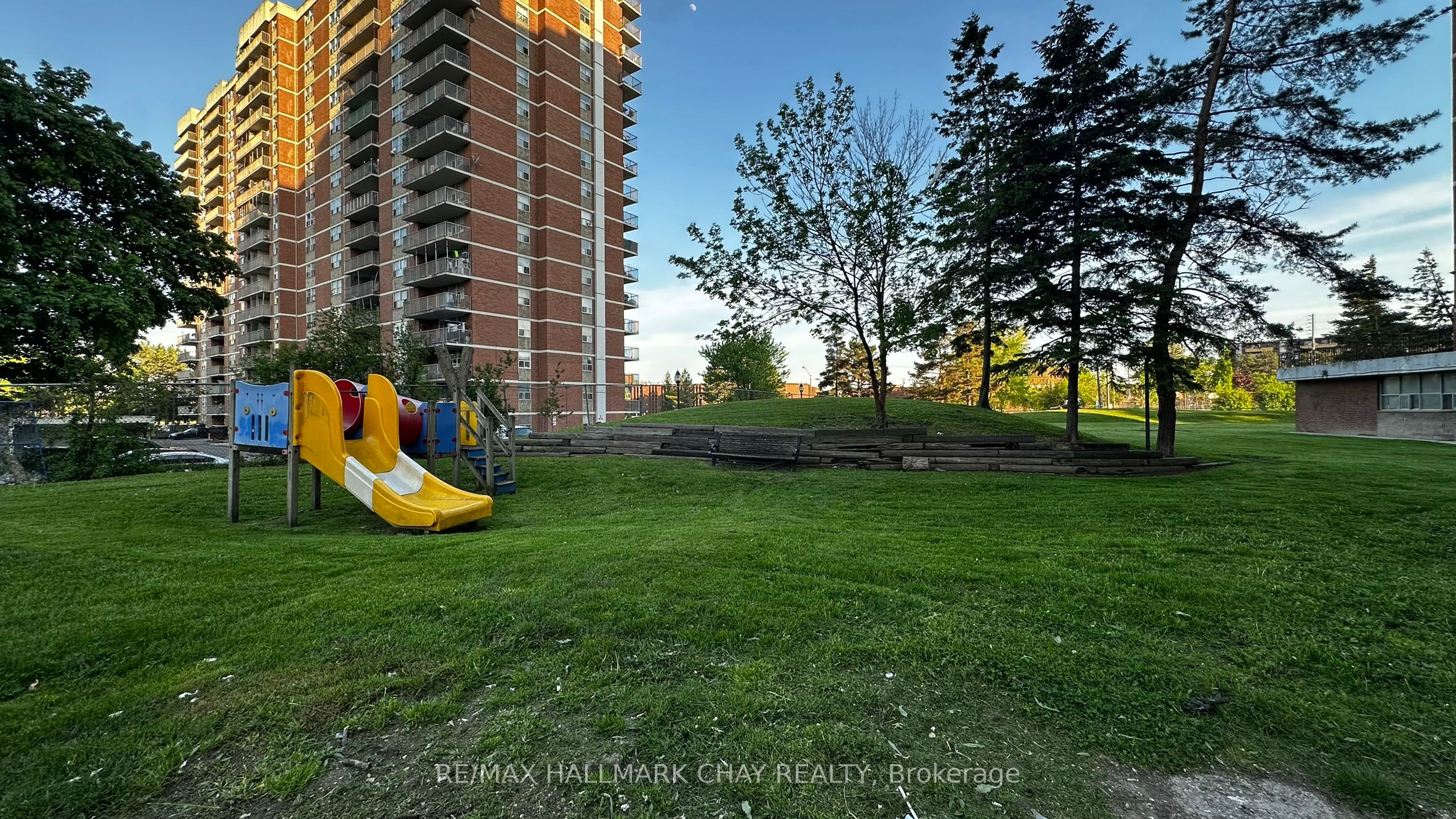 2645 Kipling Avenue 905 Property Photo 3