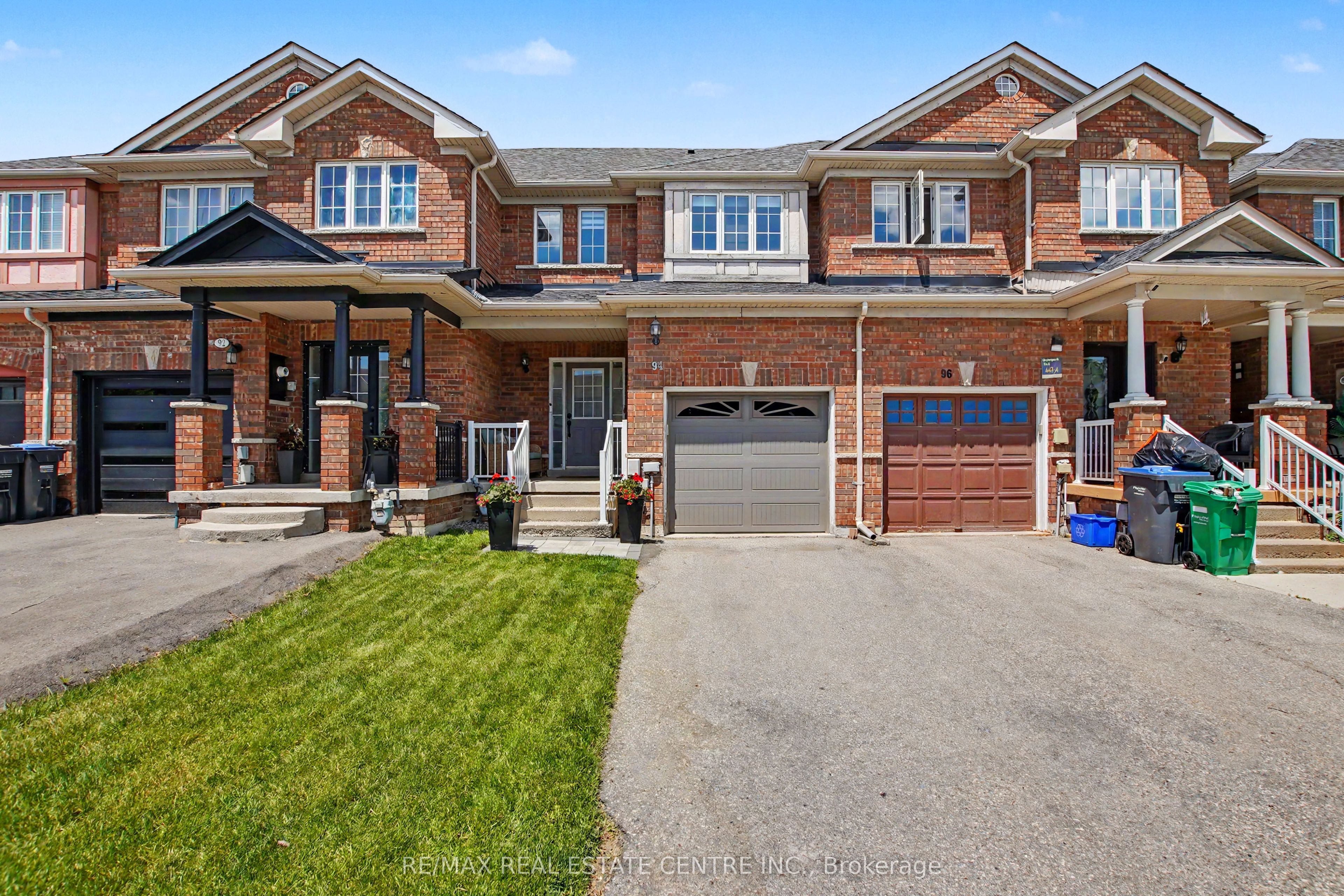 94 Timbertop Crescent Property Photo 1