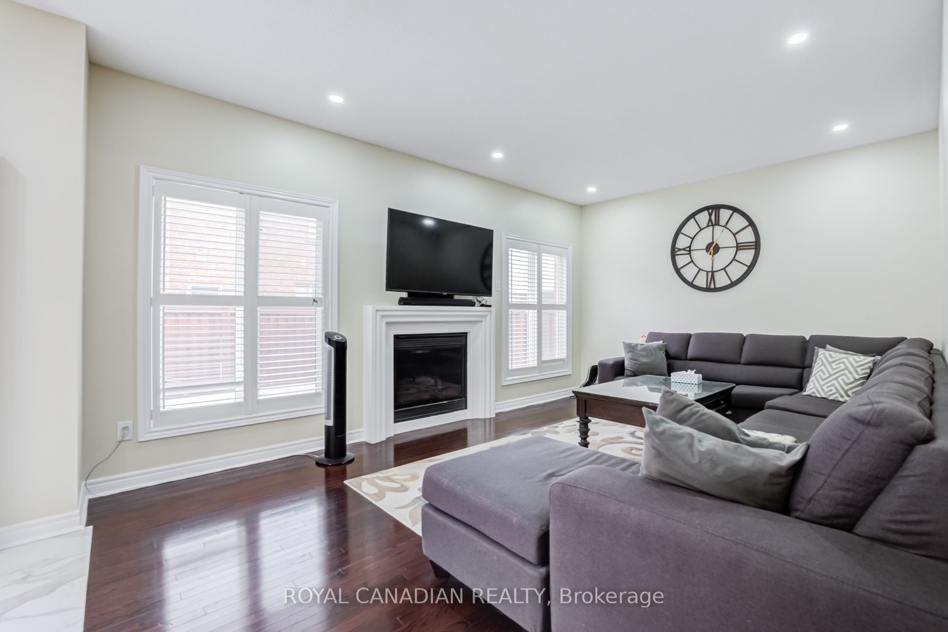 43 Bluffwood Crescent Property Photo 11