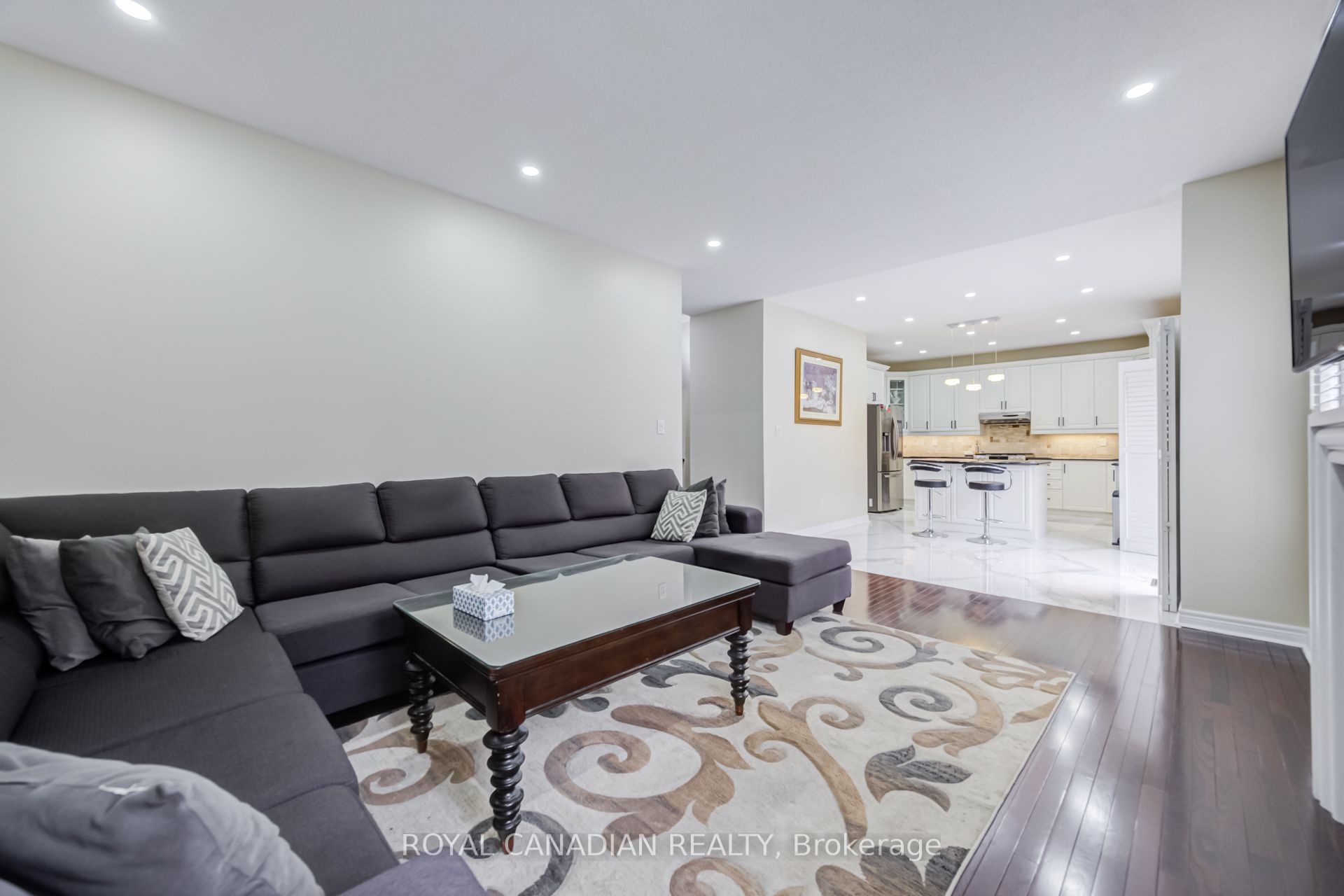 43 Bluffwood Crescent Property Photo 13