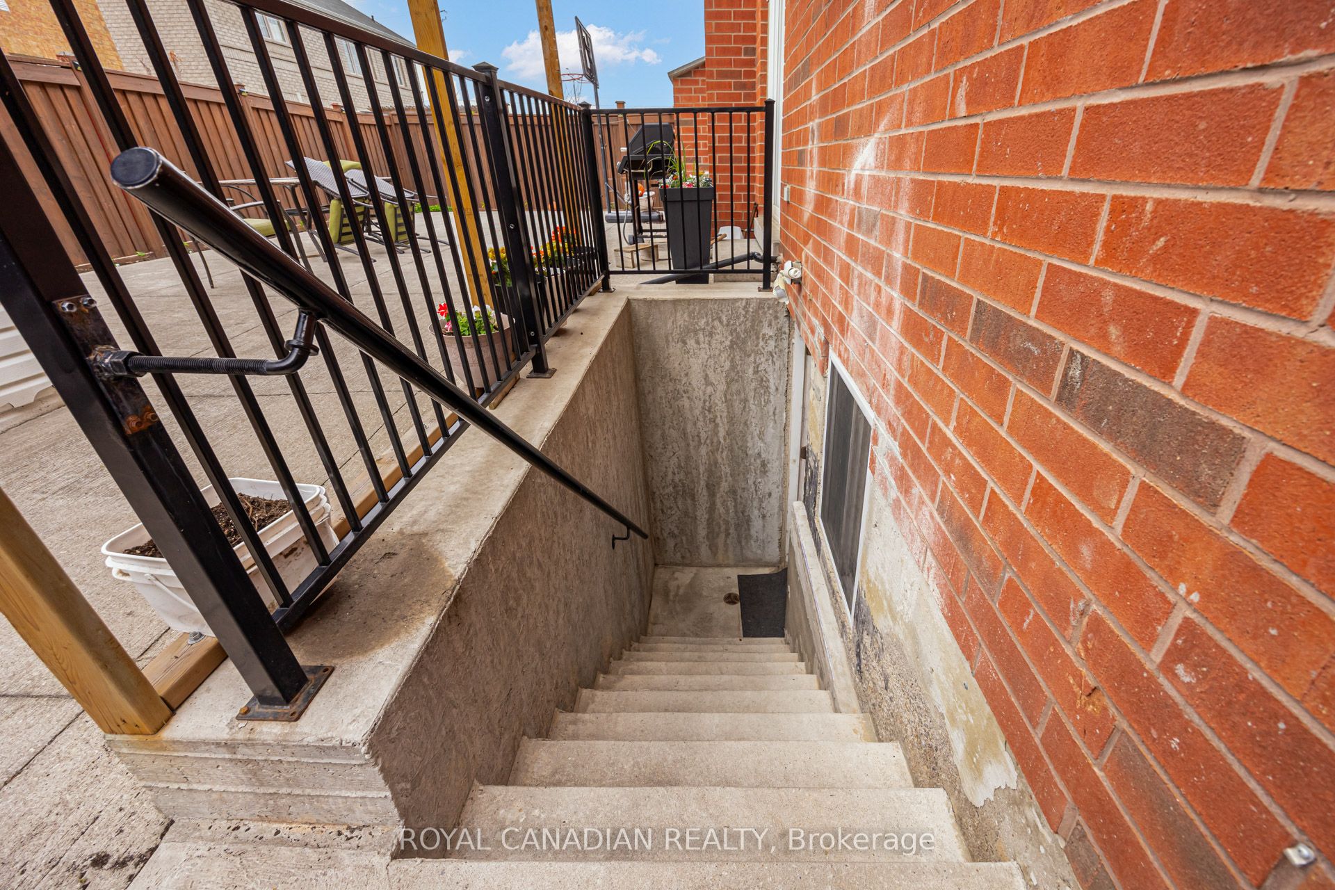 43 Bluffwood Crescent Property Photo 41