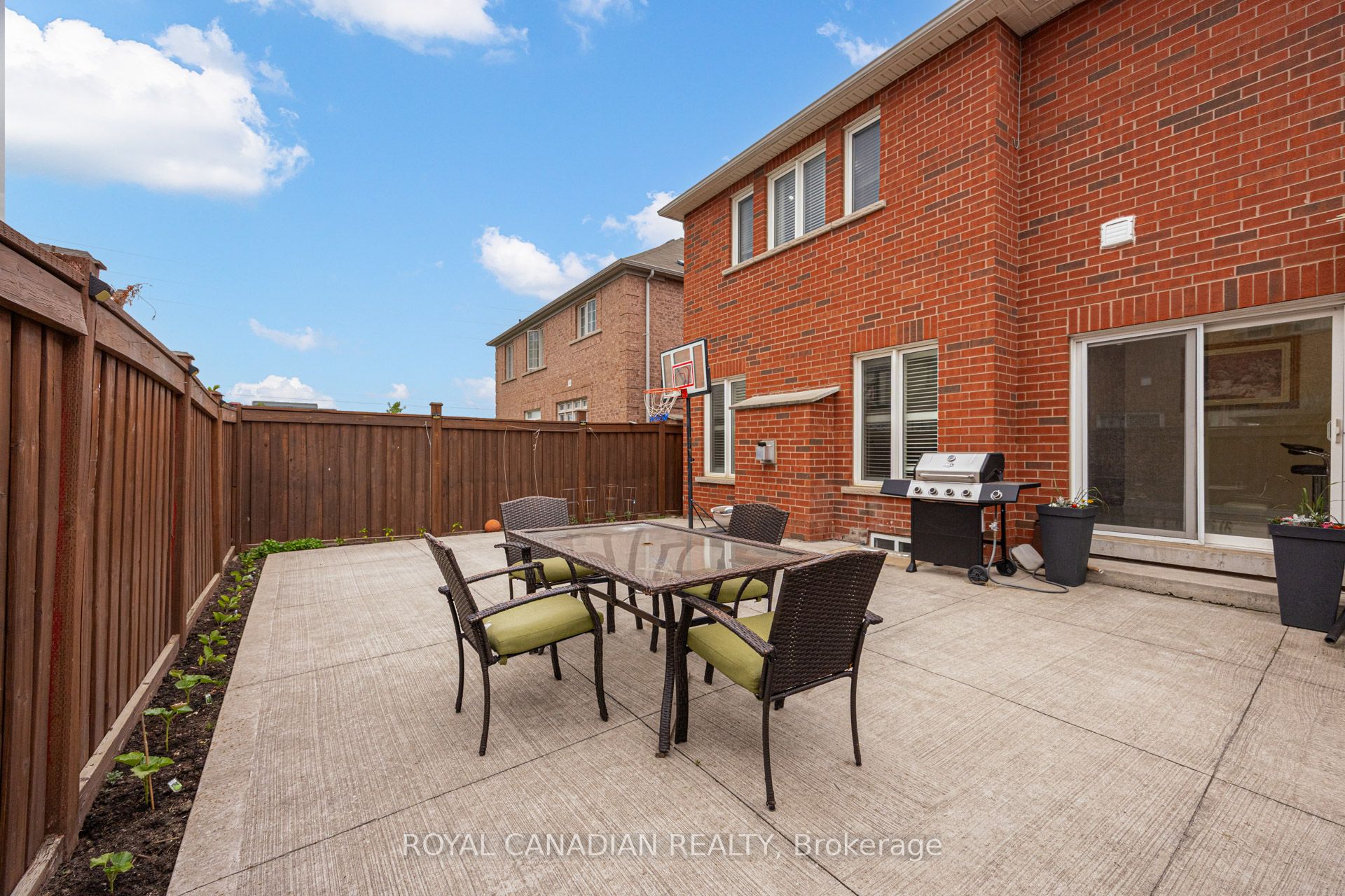 43 Bluffwood Crescent Property Photo 42