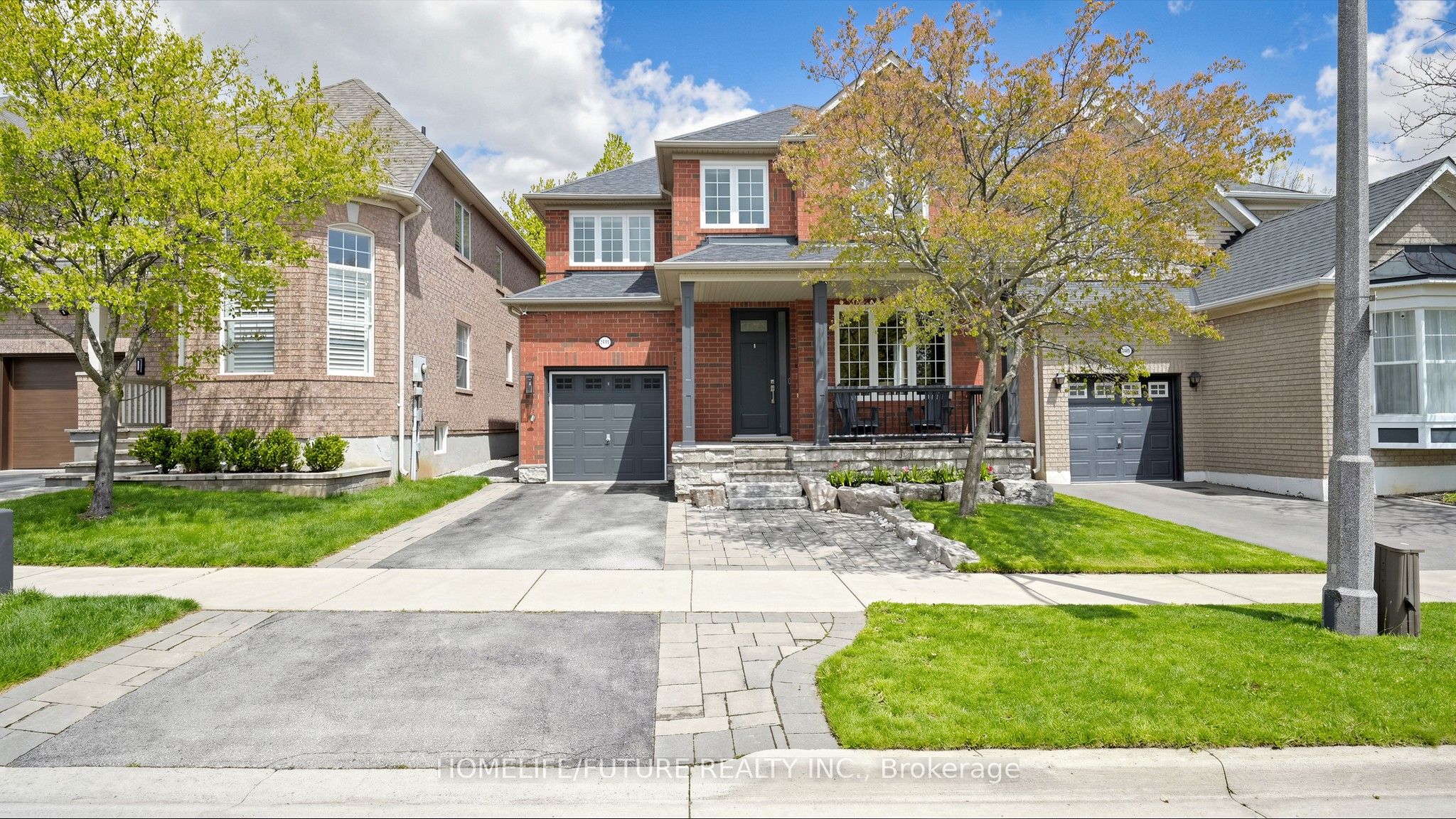 2440 Hollybrook Drive