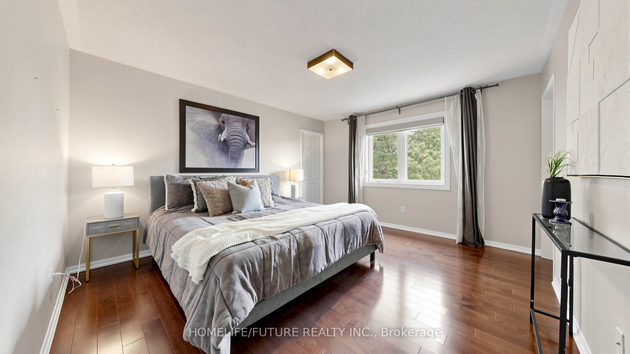 2440 Hollybrook Drive Property Photo 21