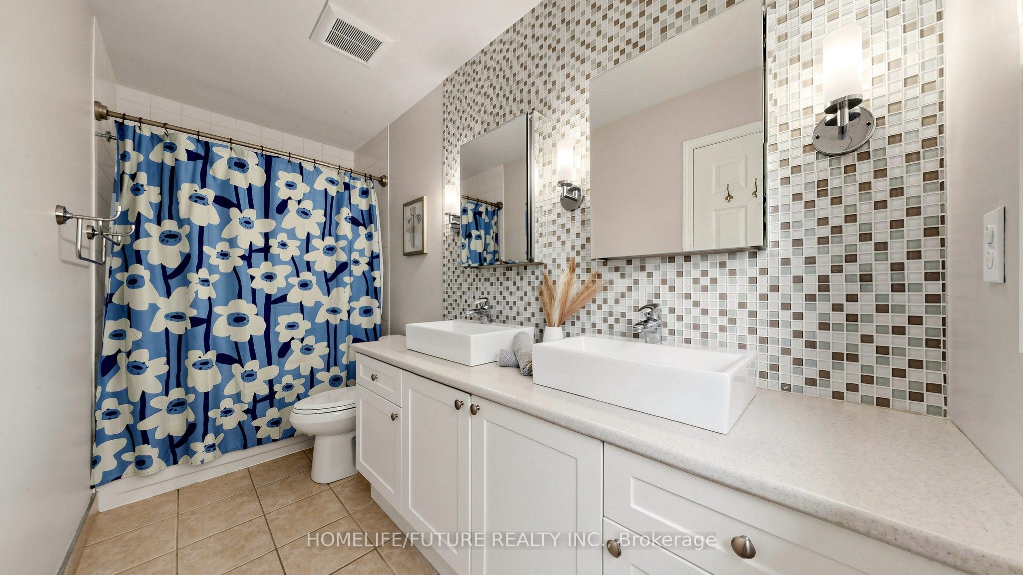 2440 Hollybrook Drive Property Photo 23