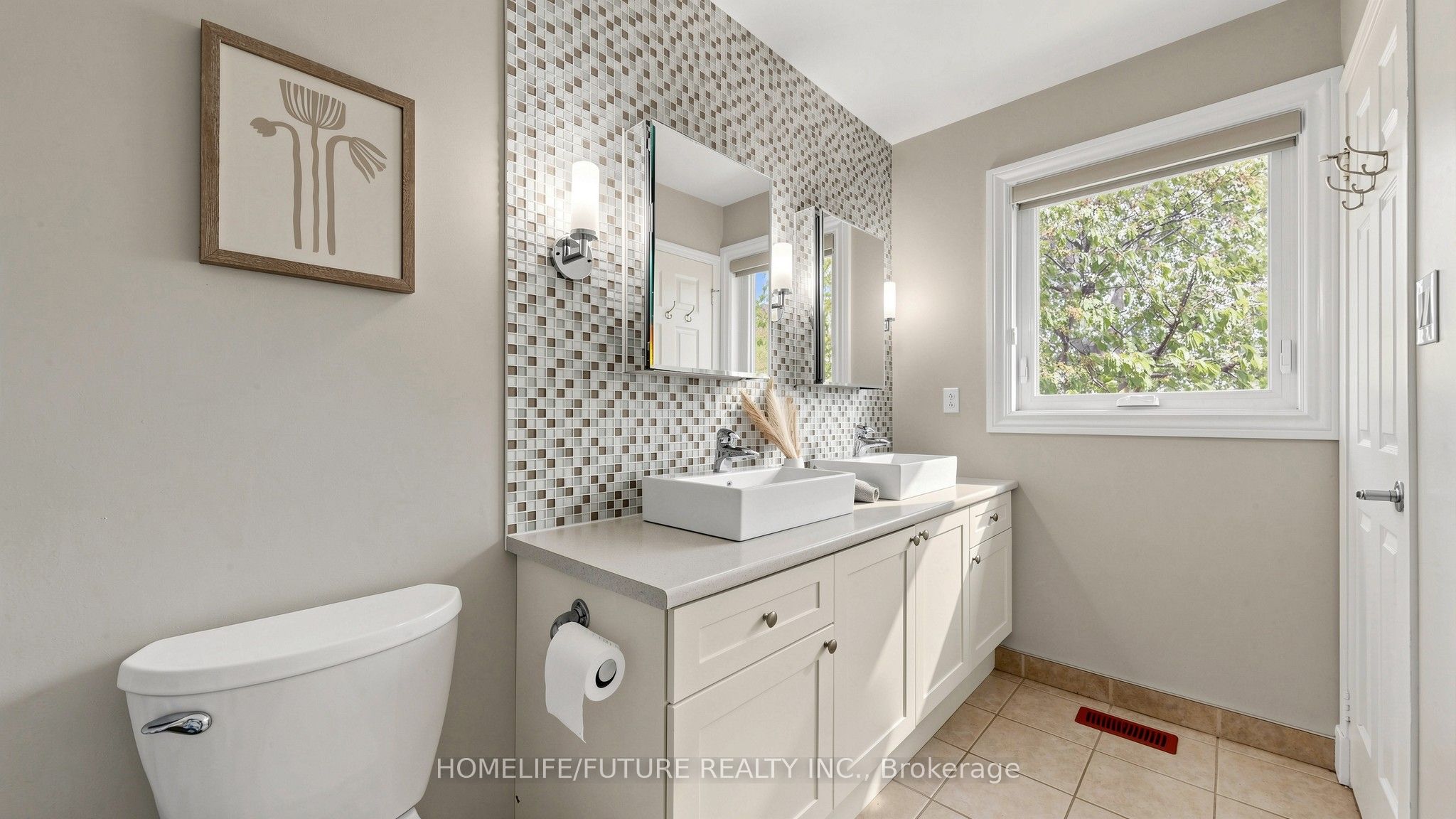 2440 Hollybrook Drive Property Photo 24