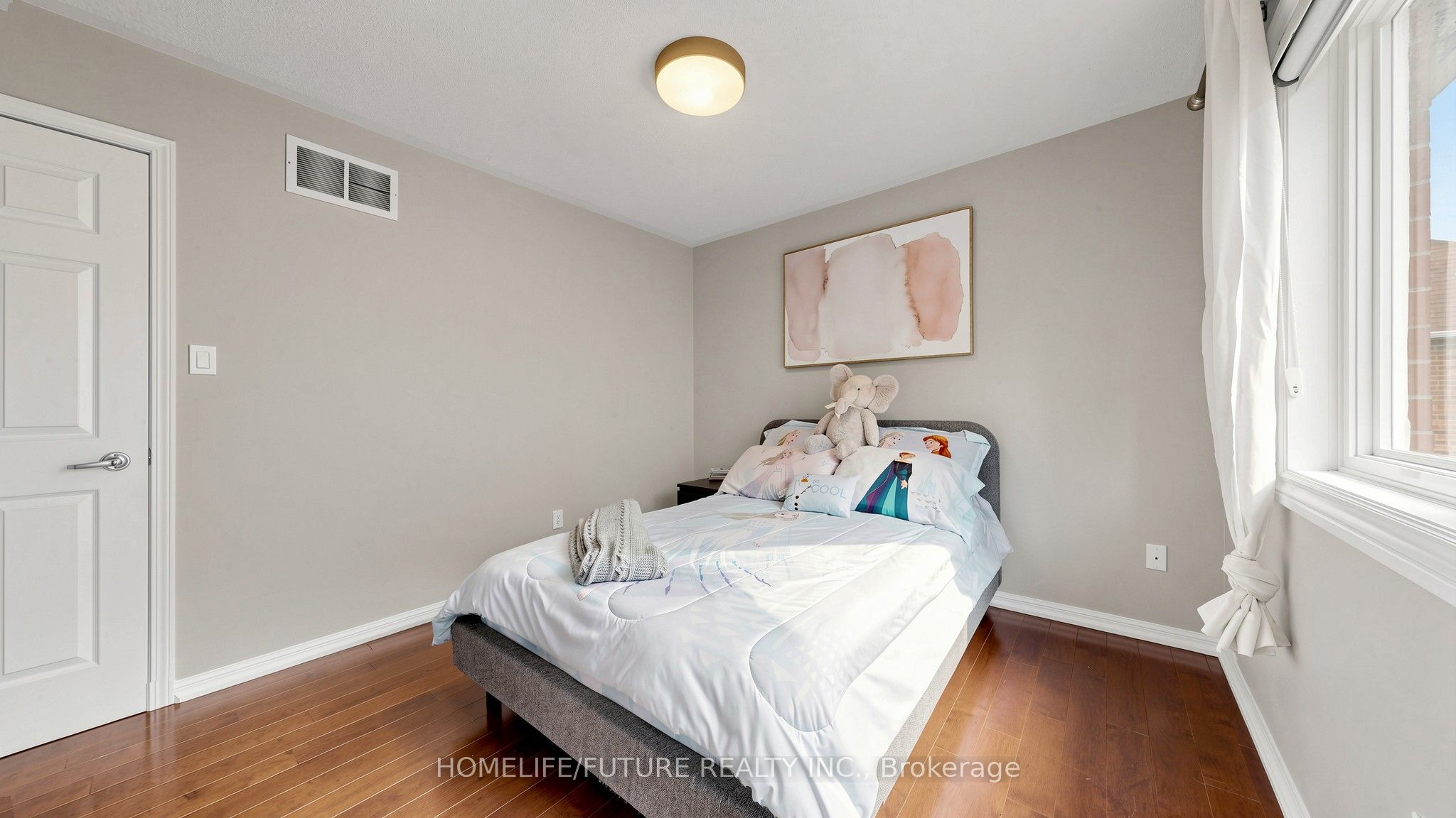 2440 Hollybrook Drive Property Photo 27