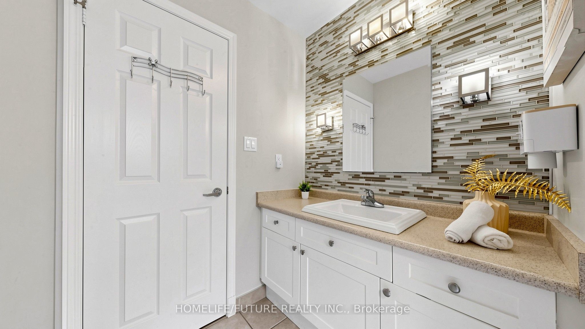 2440 Hollybrook Drive Property Photo 32