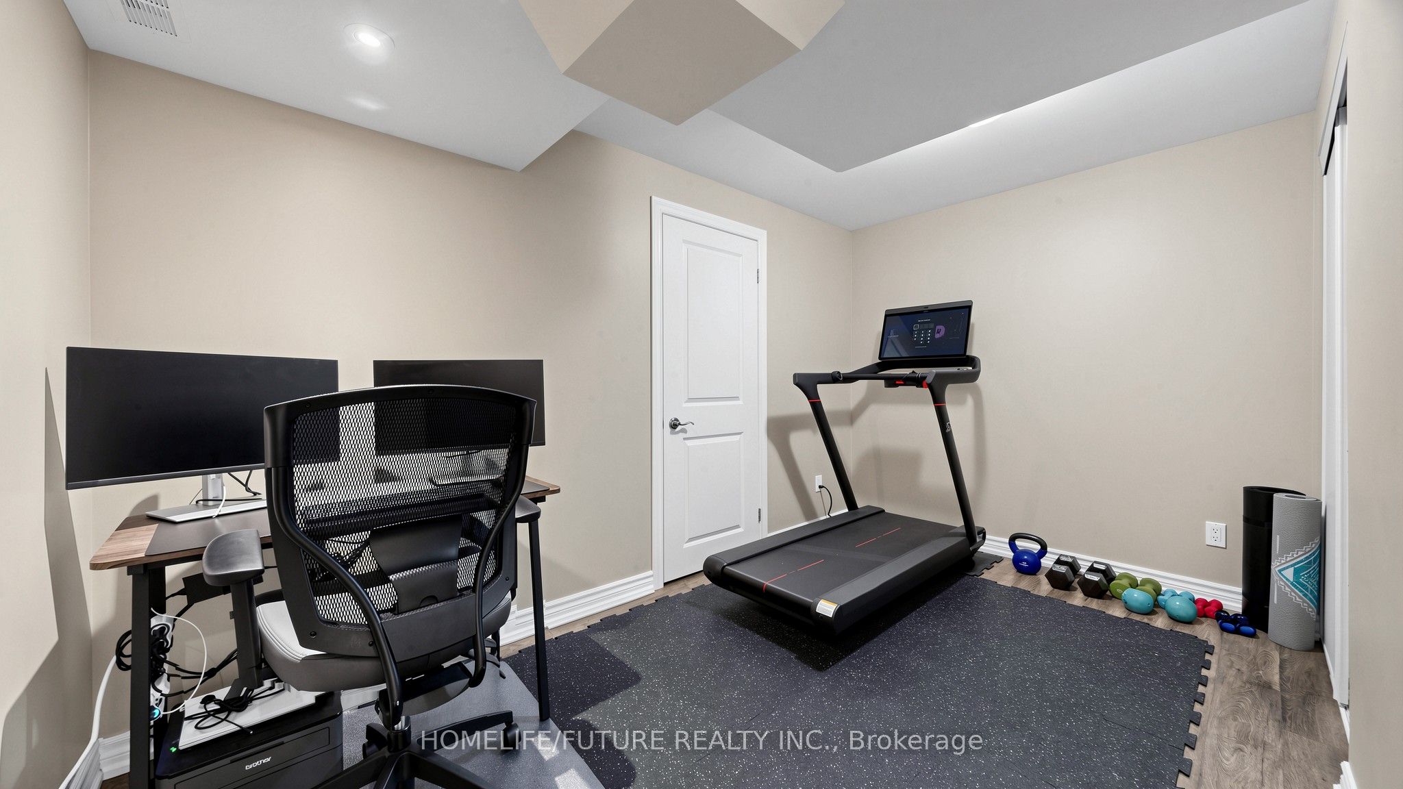 2440 Hollybrook Drive Property Photo 42