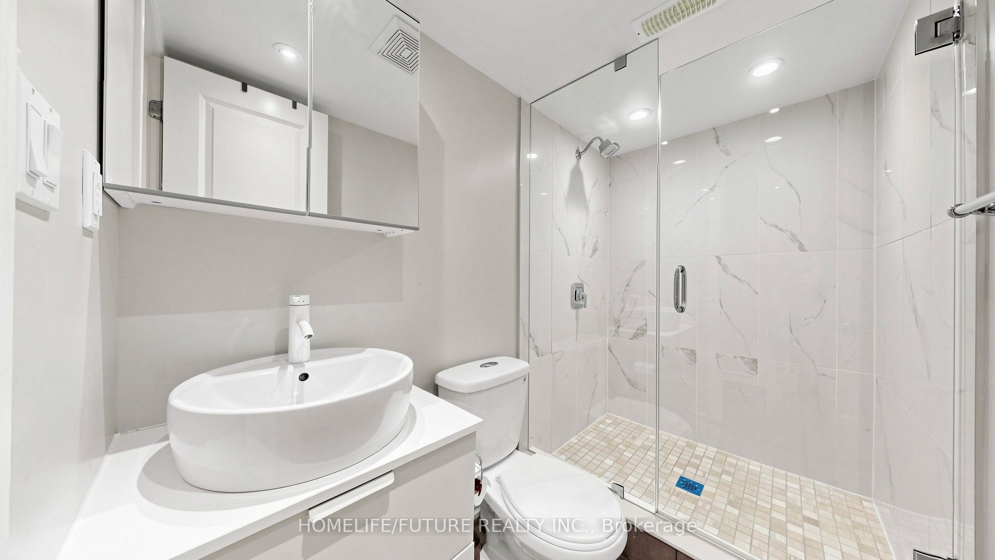 2440 Hollybrook Drive Property Photo 43