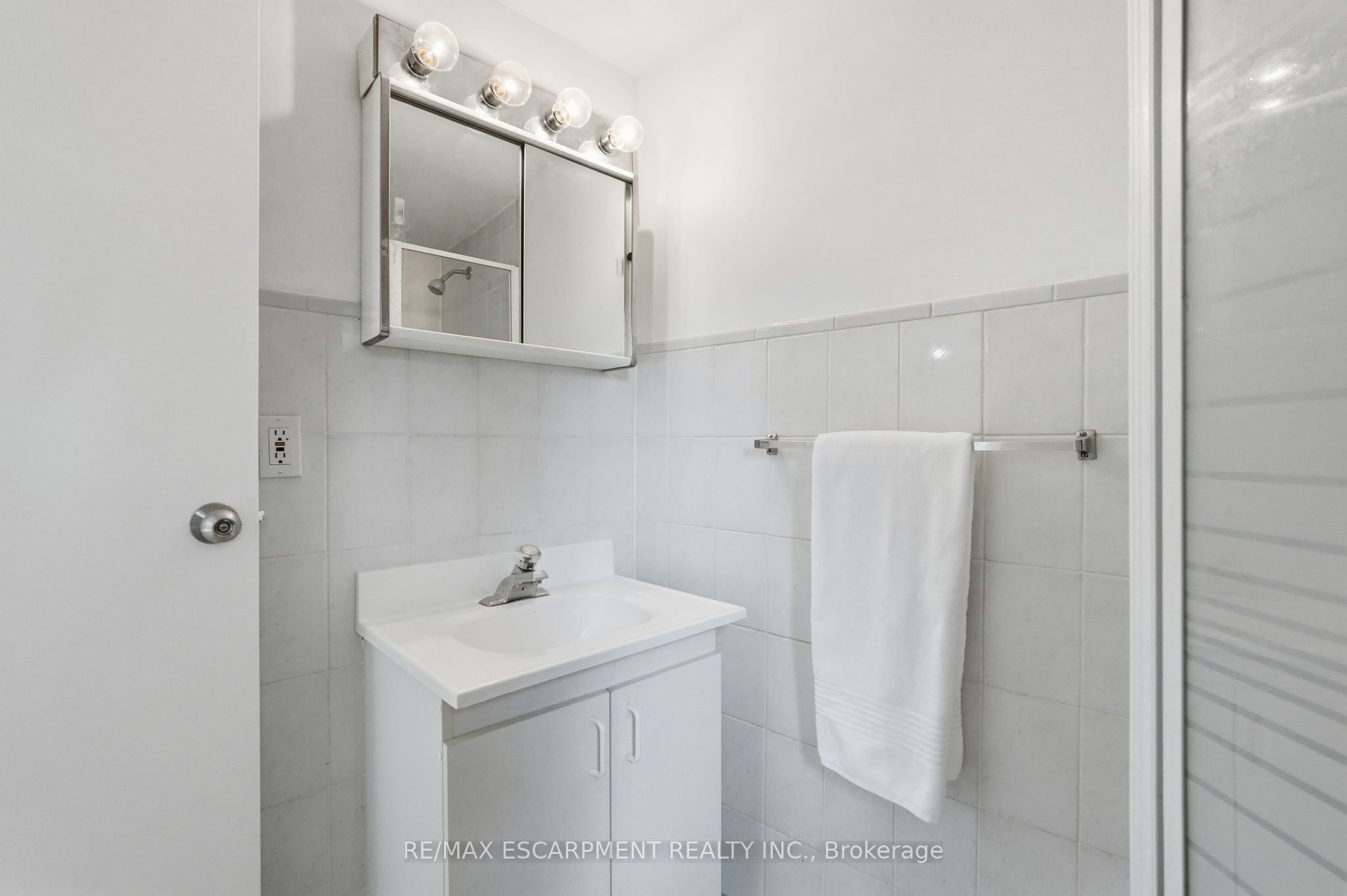 58 Onslow Court Property Photo 33