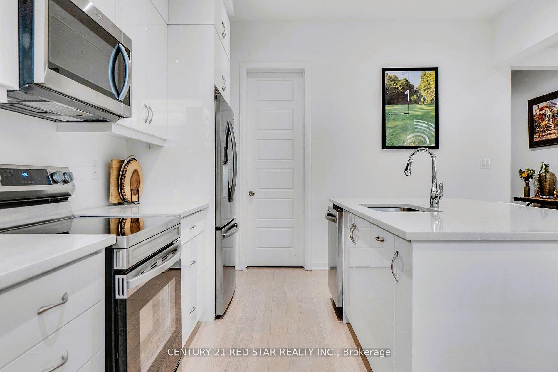3251 Harasym Trail Property Photo 13