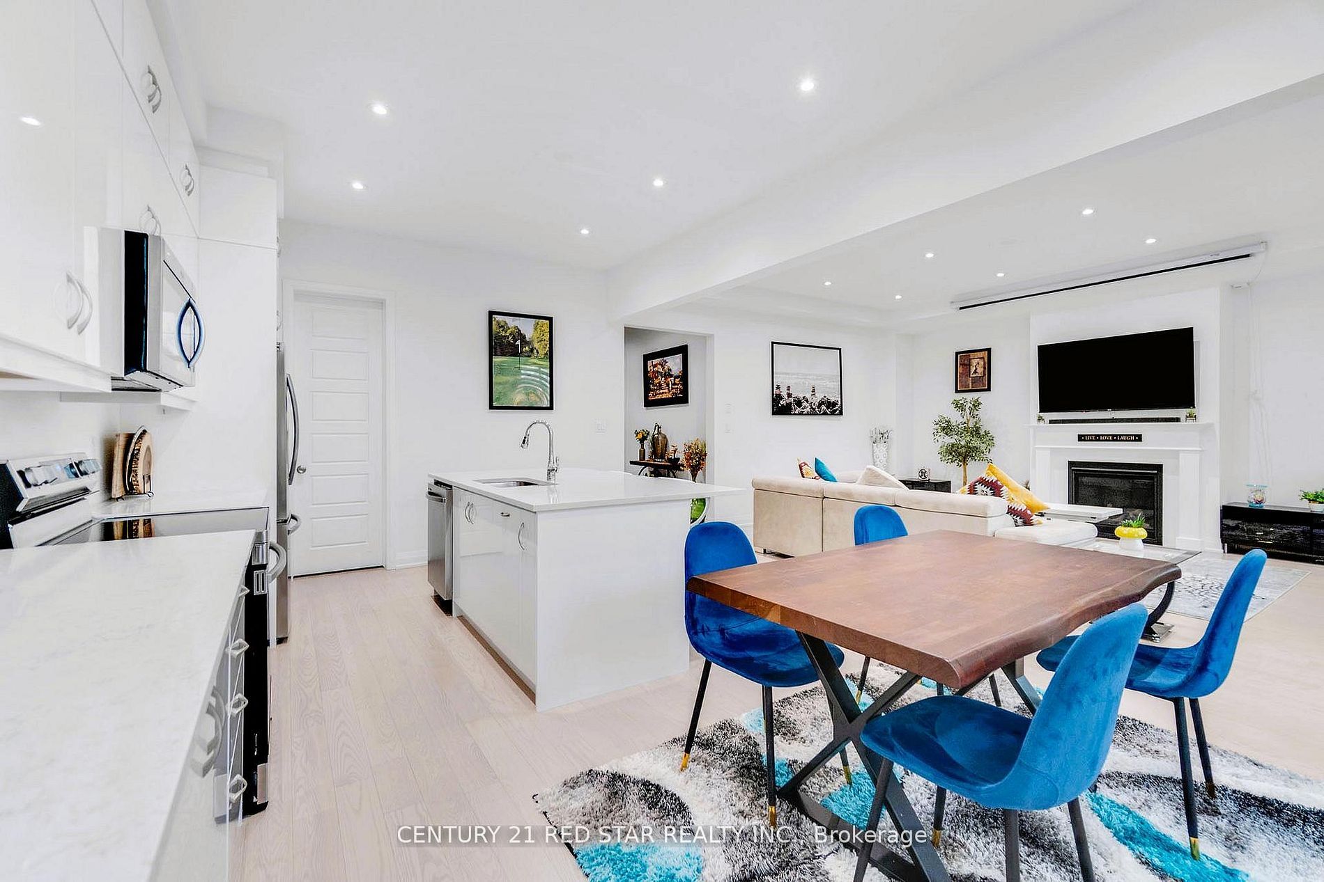 3251 Harasym Trail Property Photo 15