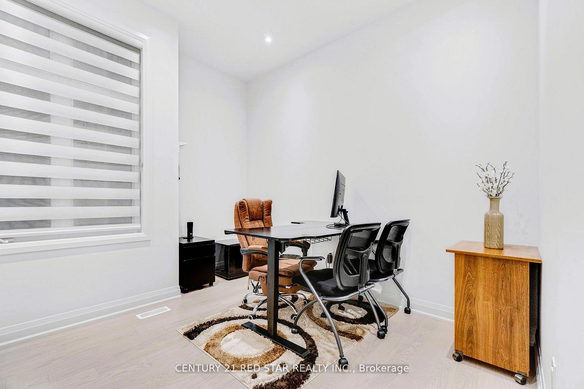 3251 Harasym Trail Property Photo 17