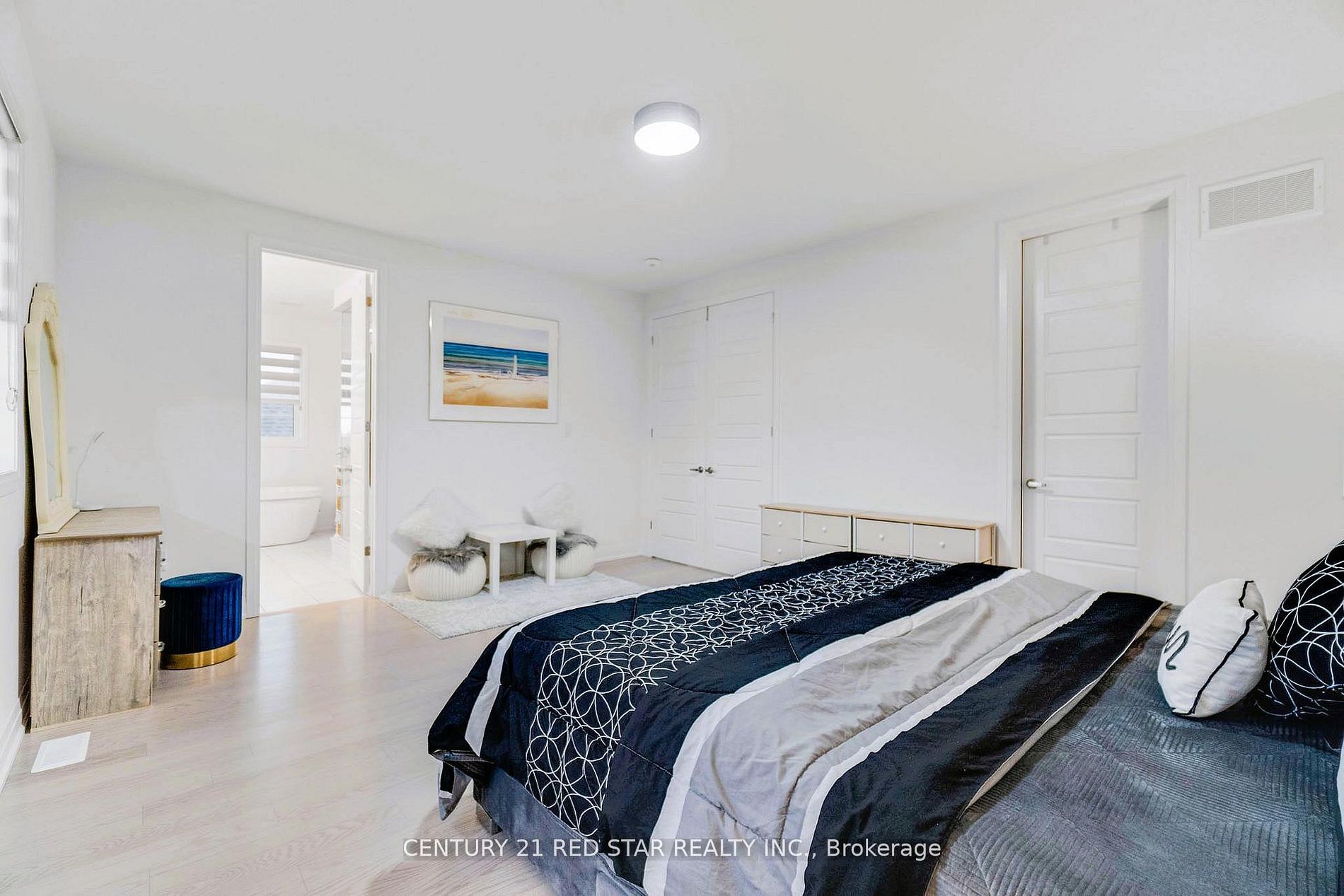 3251 Harasym Trail Property Photo 21