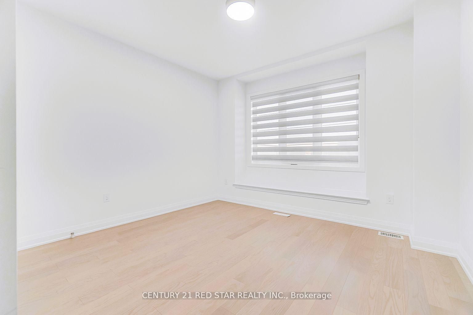 3251 Harasym Trail Property Photo 24