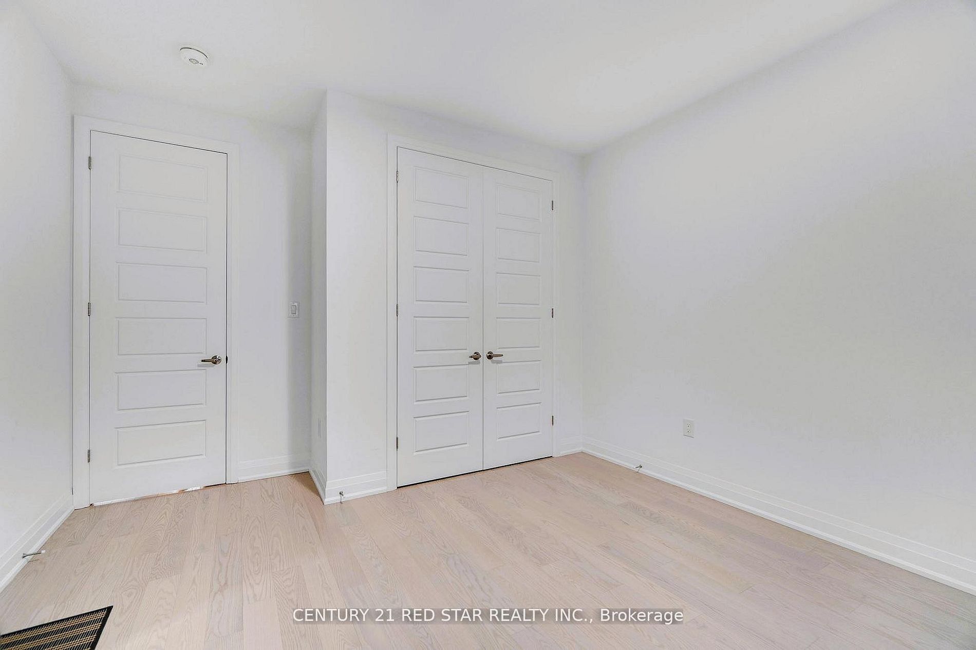 3251 Harasym Trail Property Photo 25