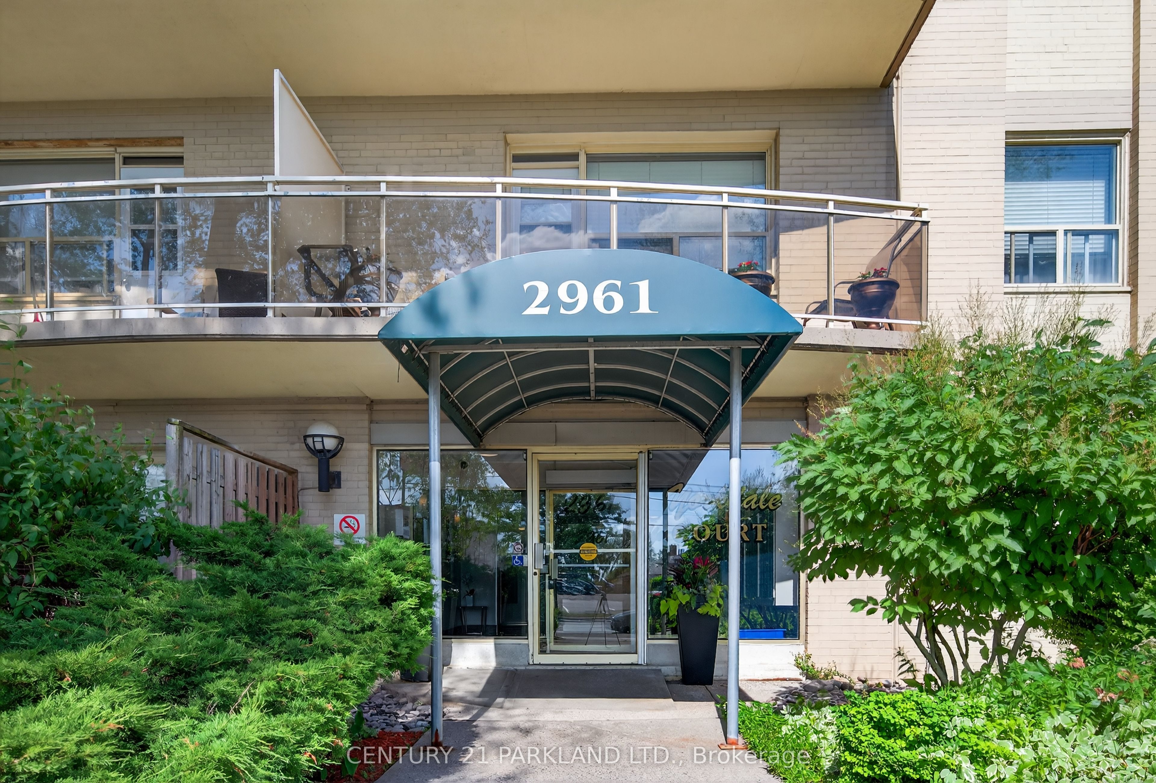 2961 Dufferin Street 202