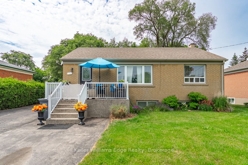 1025 Pinegrove Road Property Photo 1