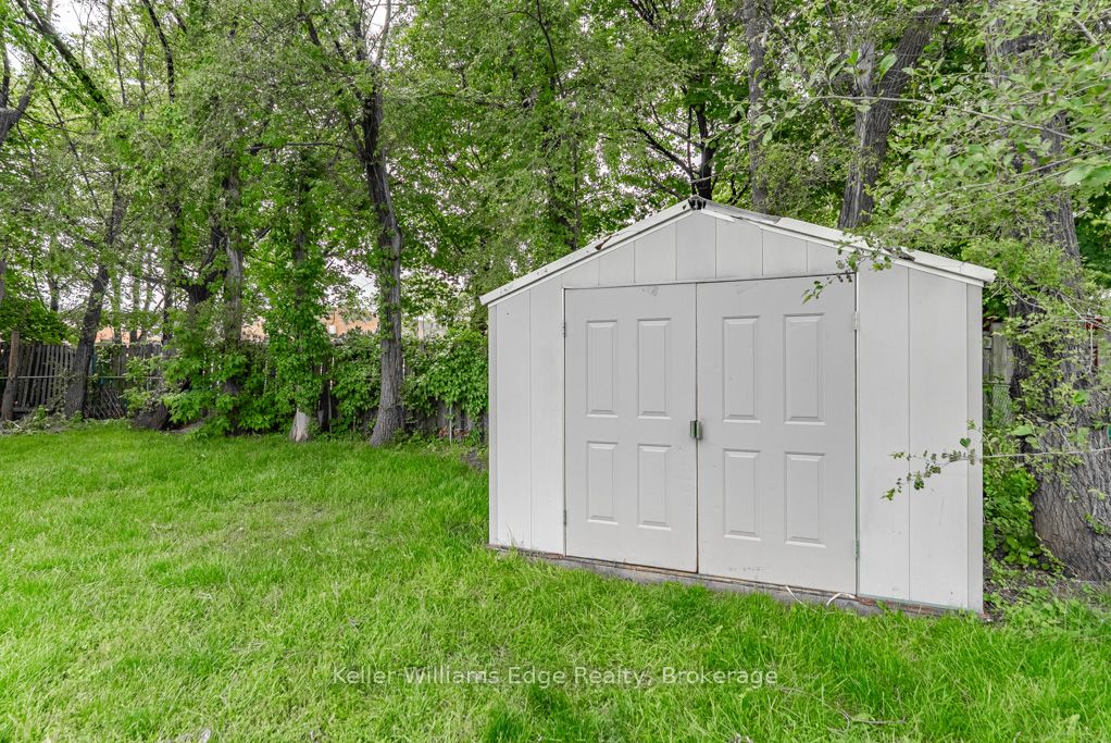 1025 Pinegrove Road Property Photo 20