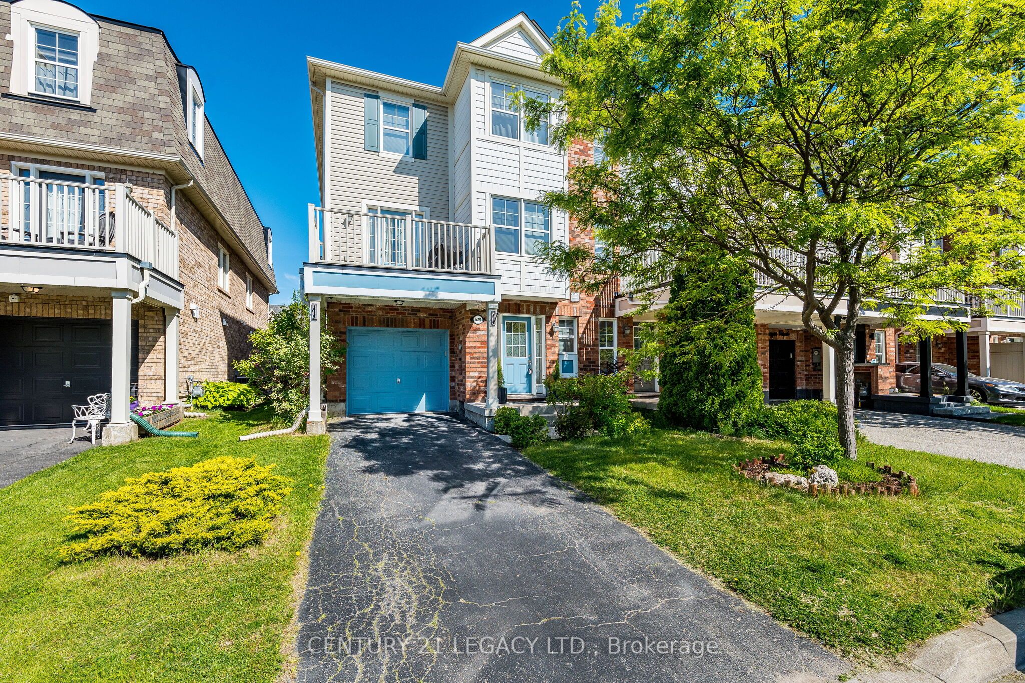 579 Speyer Circle N Property Photo 2