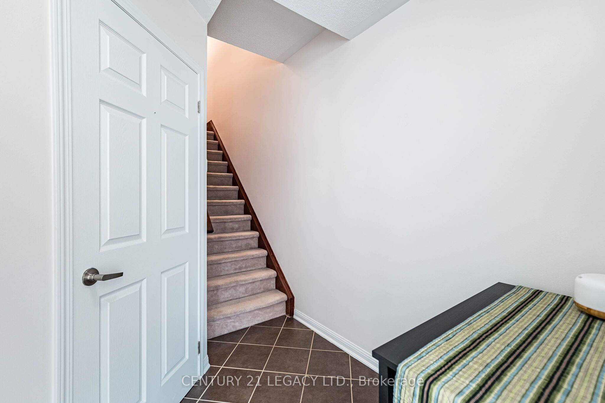 579 Speyer Circle N Property Photo 8
