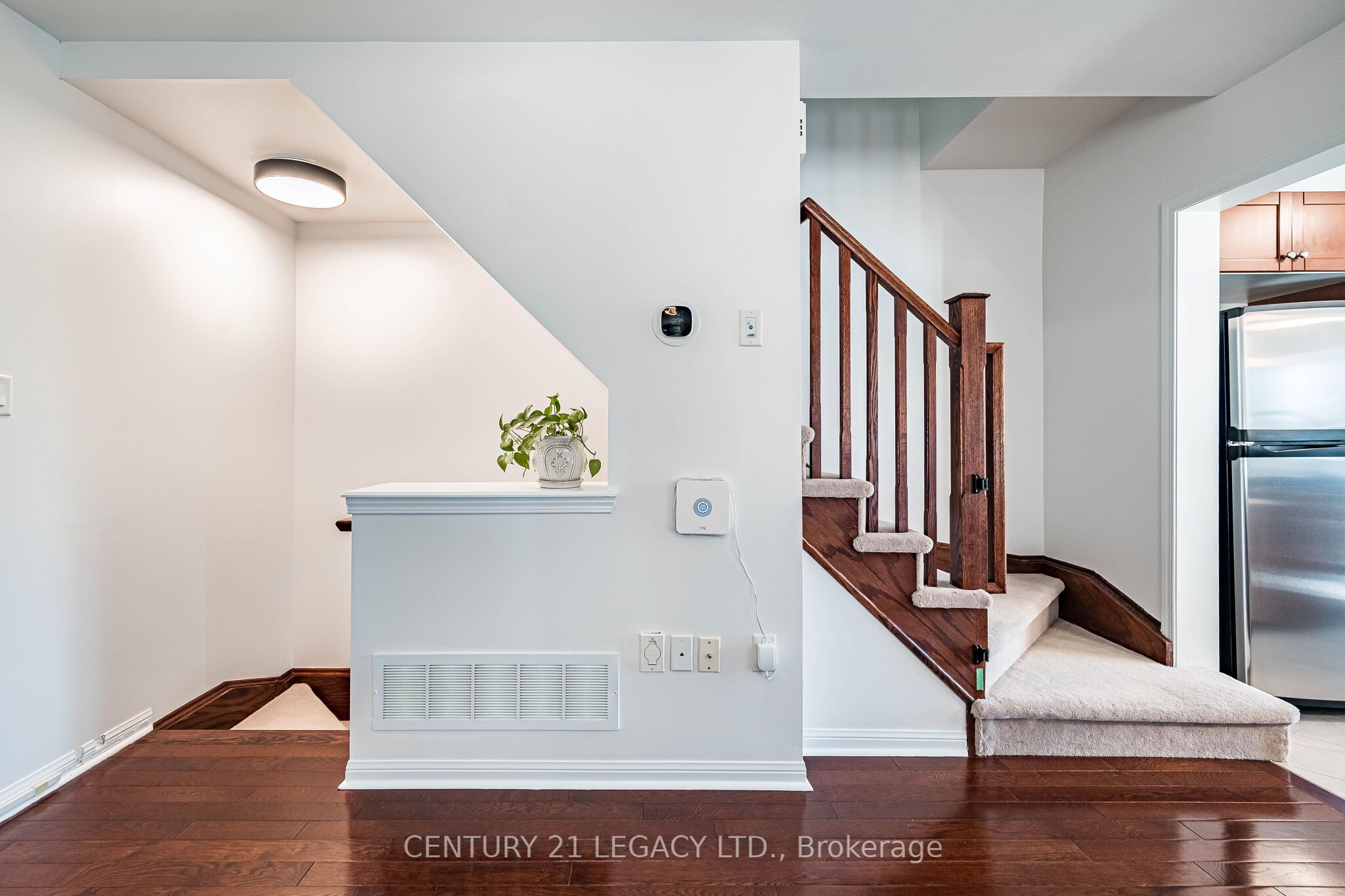 579 Speyer Circle N Property Photo 10
