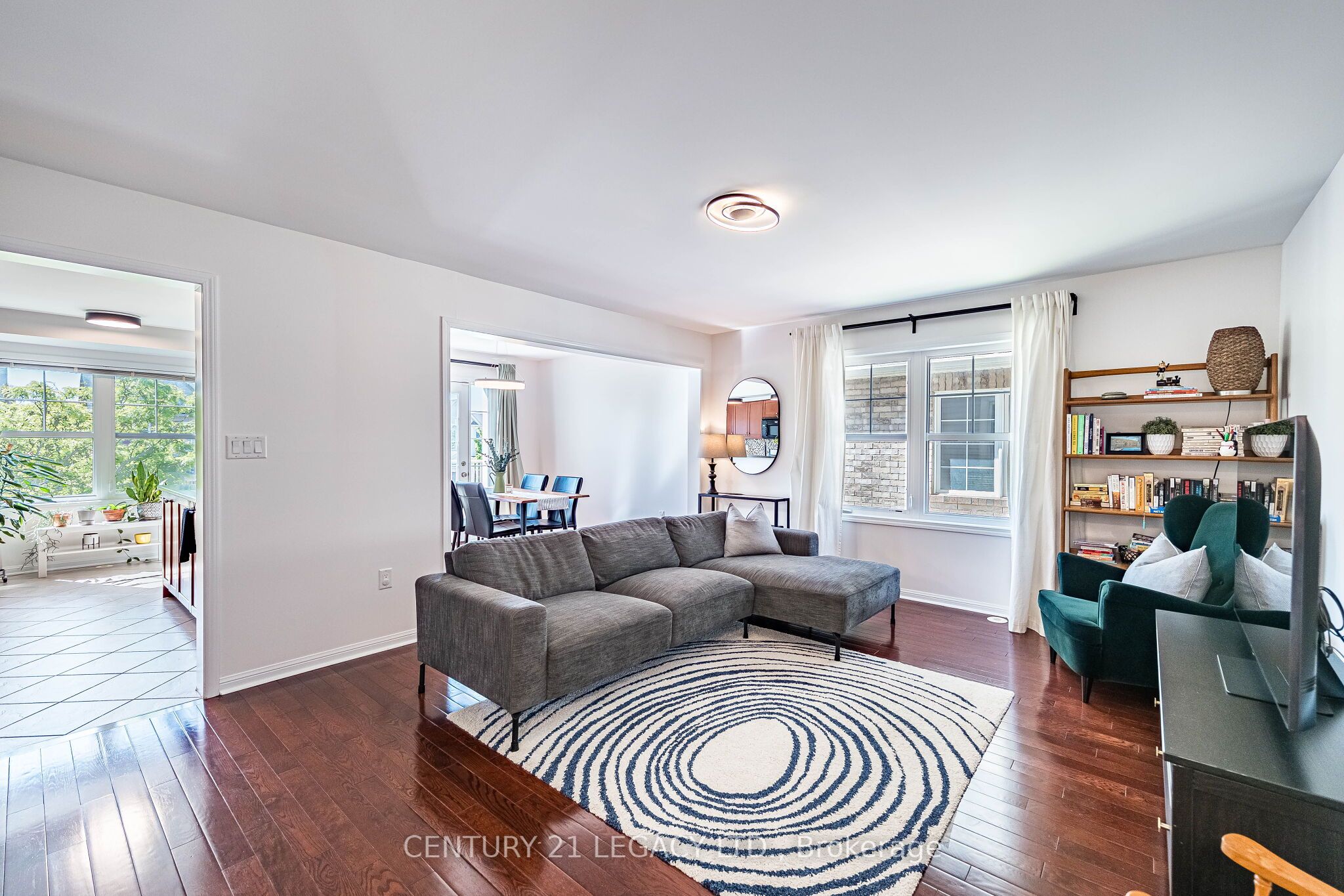 579 Speyer Circle N Property Photo 11