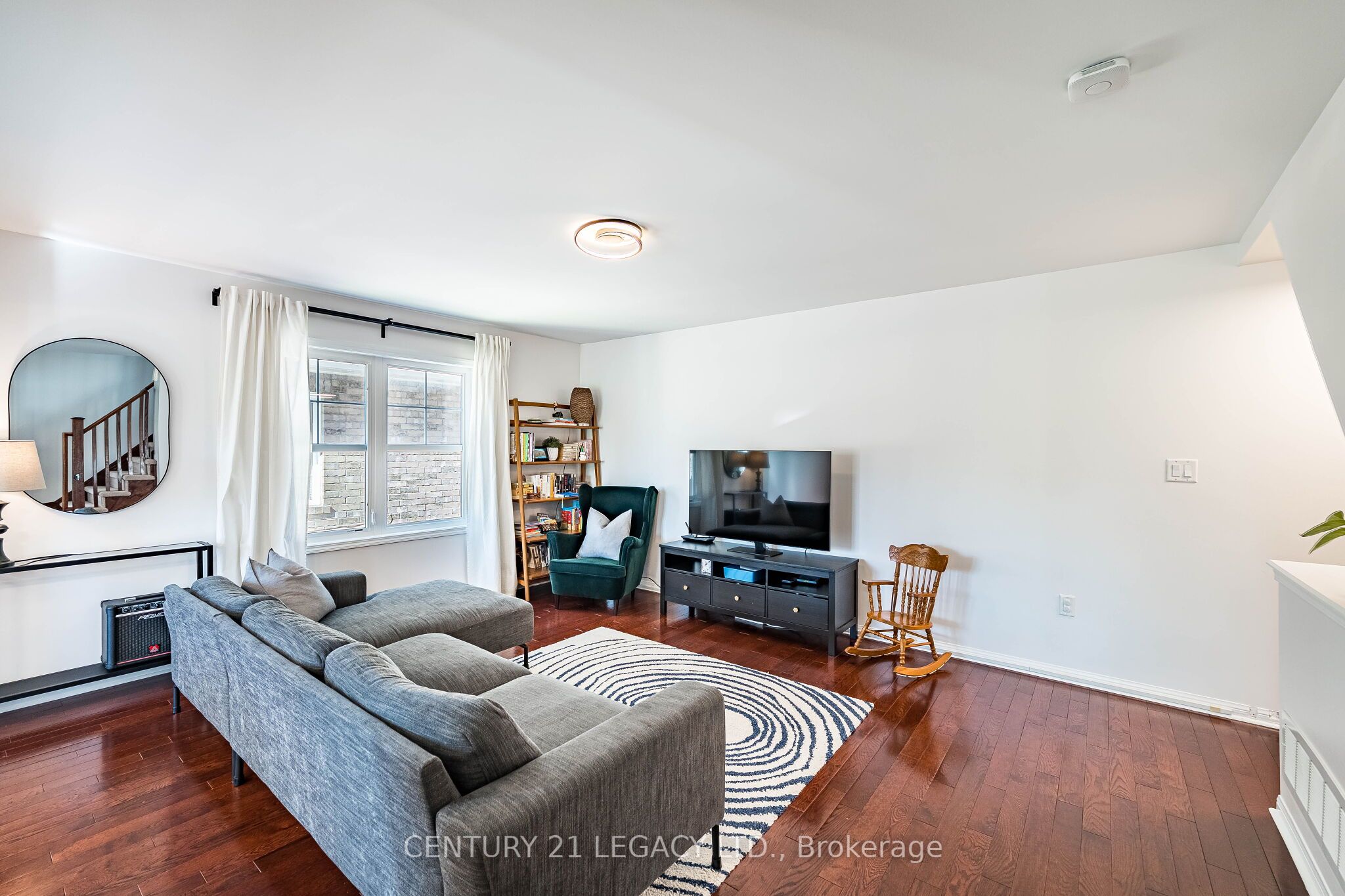 579 Speyer Circle N Property Photo 12