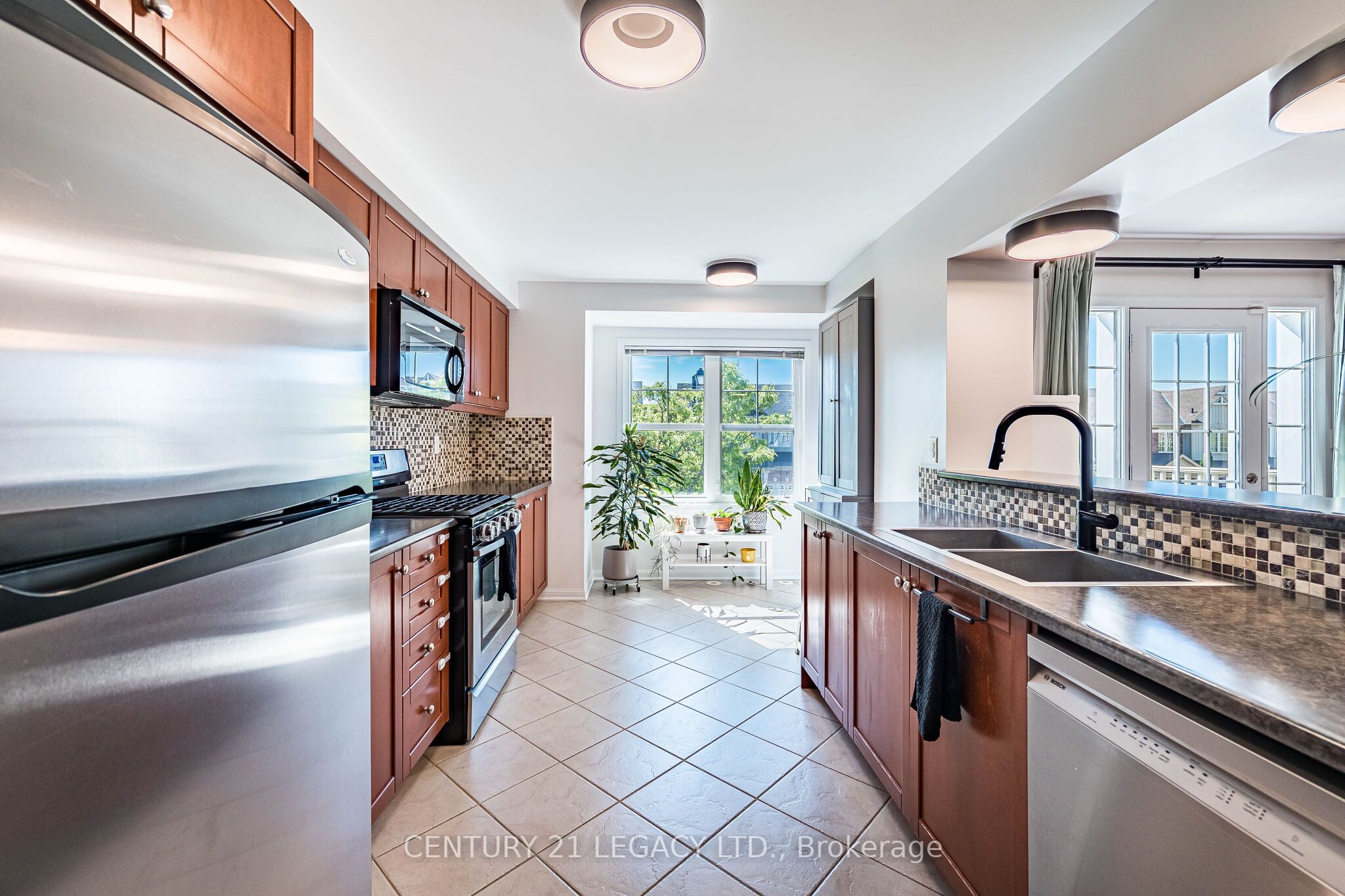 579 Speyer Circle N Property Photo 19