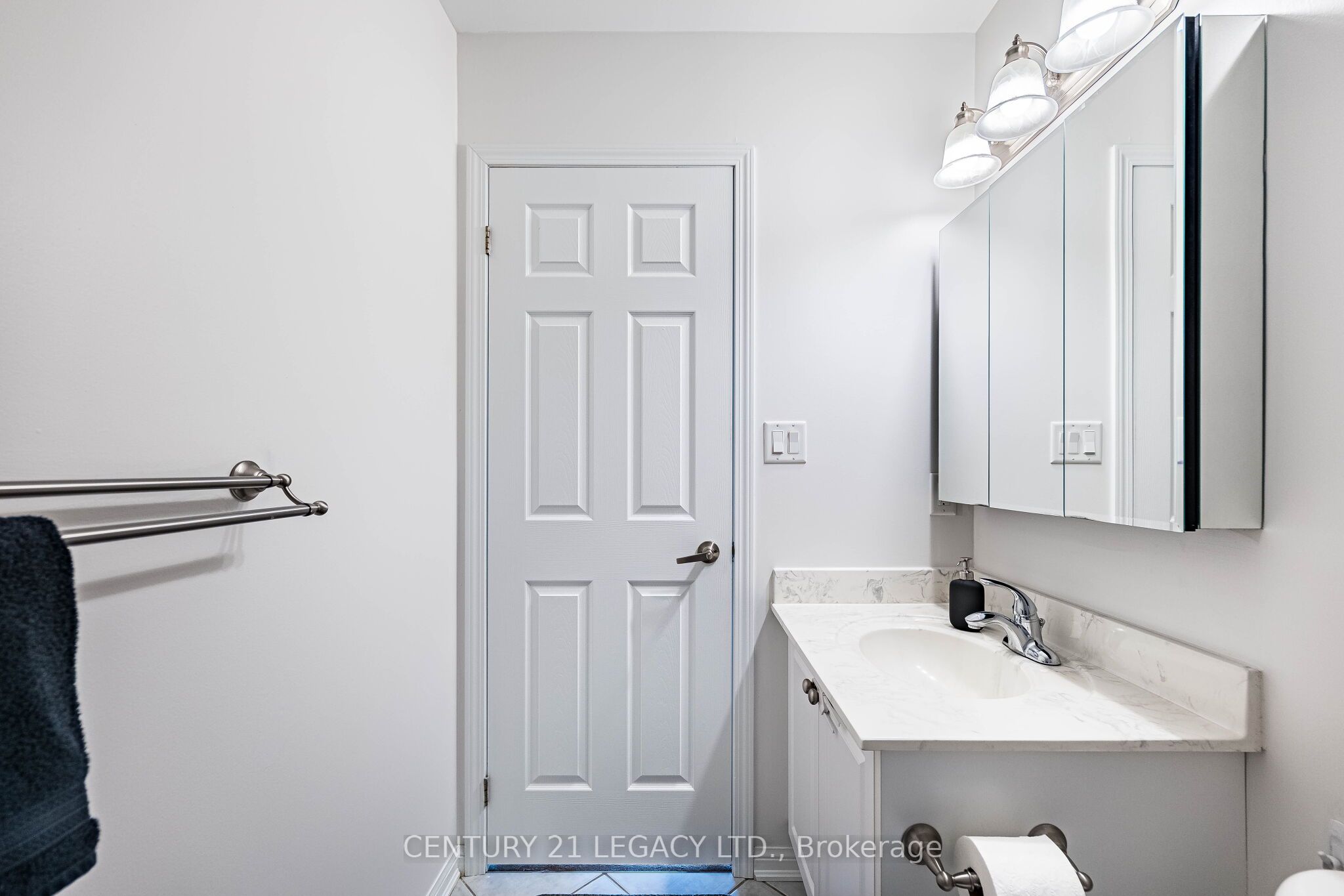 579 Speyer Circle N Property Photo 47